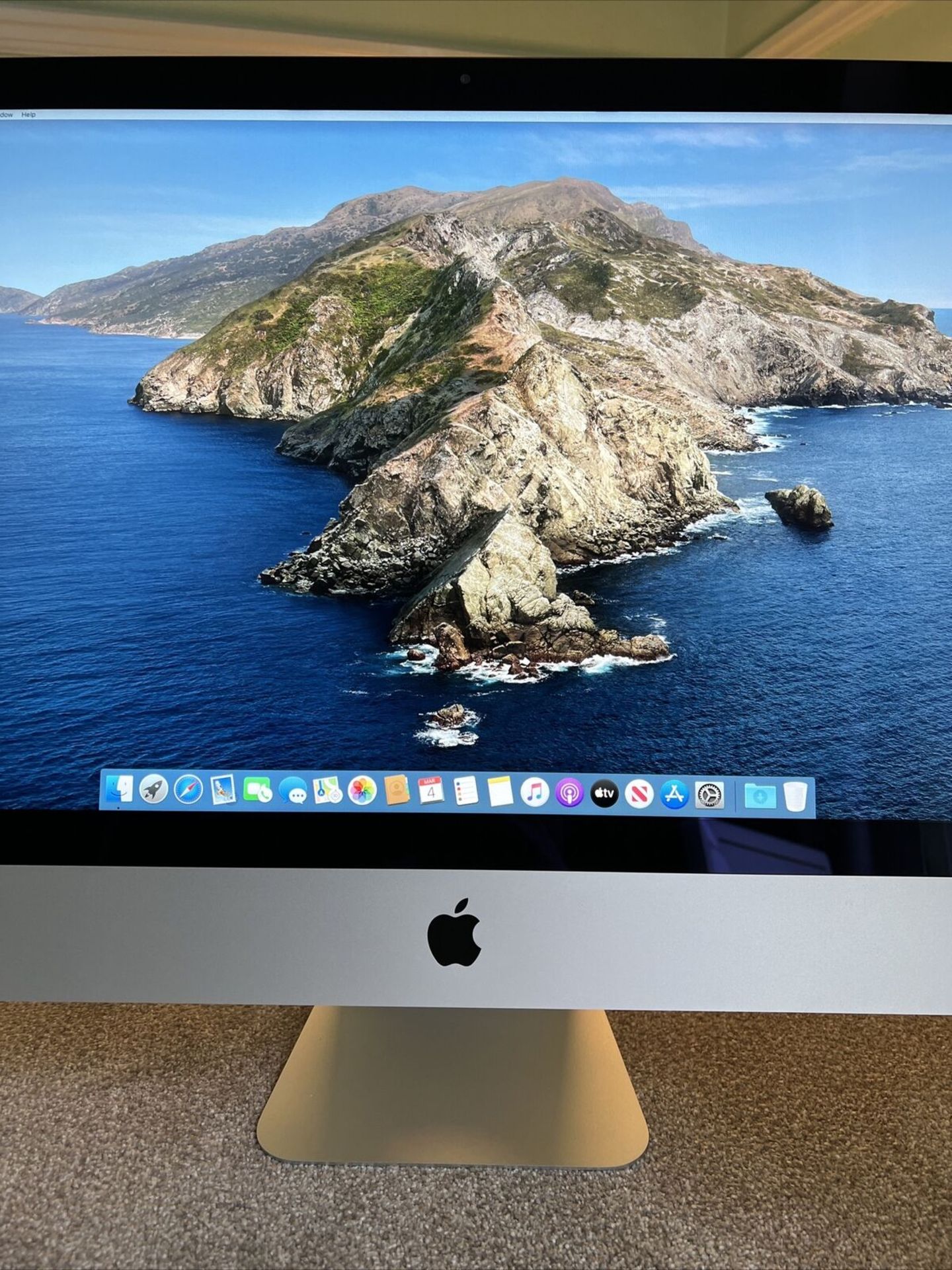 Apple iMac 21.5"" A1418 OS X Catalina Intel Core I5 8Gb DDR3 1TB HD GeForce GT 640M office - Image 3 of 5
