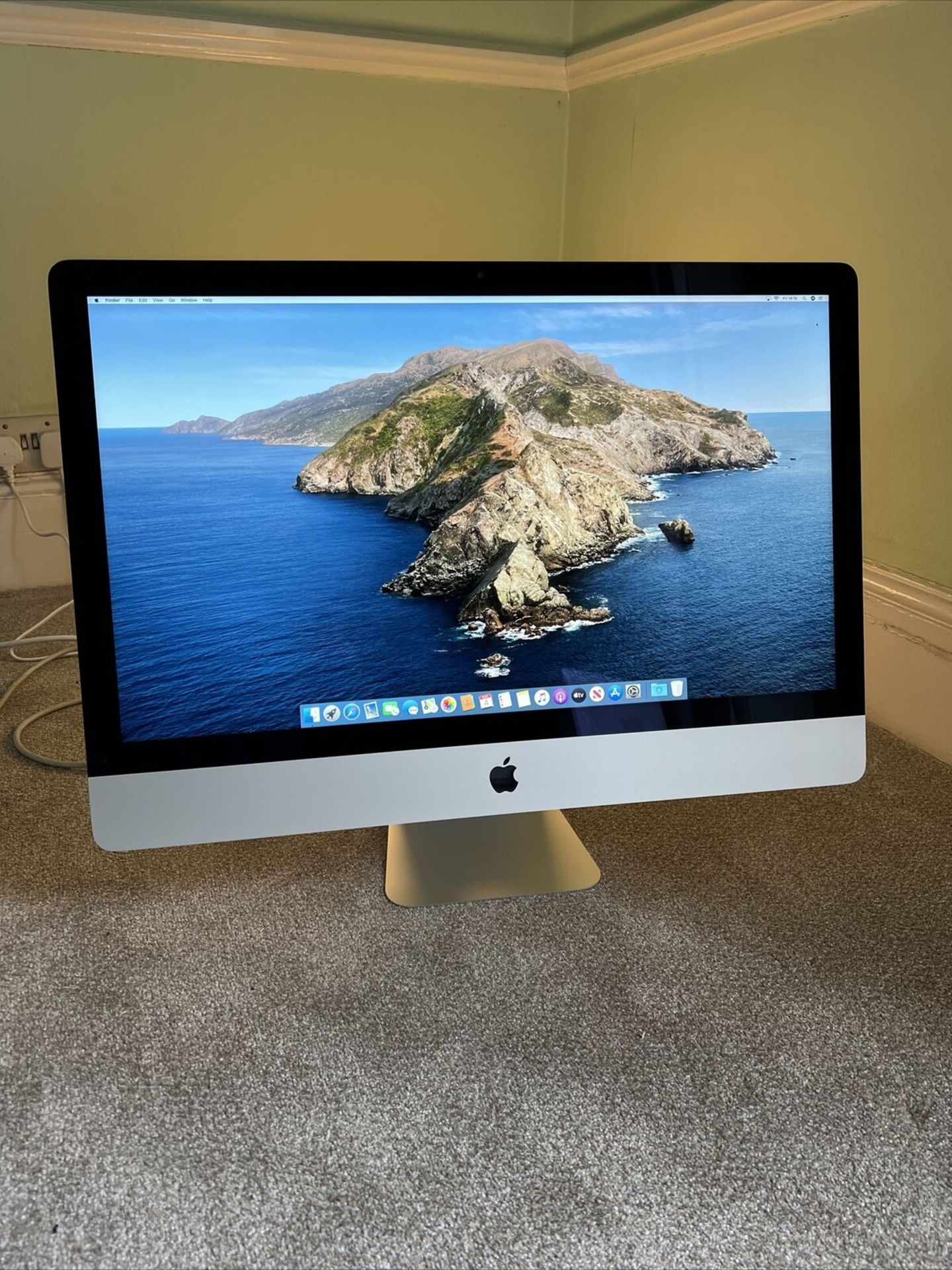 Apple iMac 21.5"" A1418 OS X Catalina Intel Core I5 8Gb DDR3 1TB HD GeForce GT 640M office