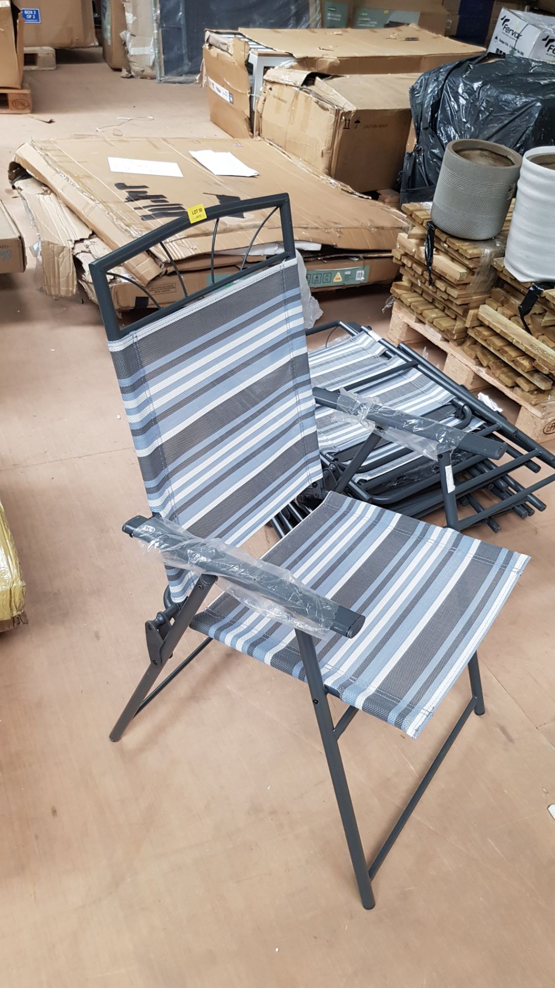 (50/Mez) 7x Wexfordly Striped Folding Chair RRP £20 Each. (L70x W58x H93cm). (All Units Appear As...