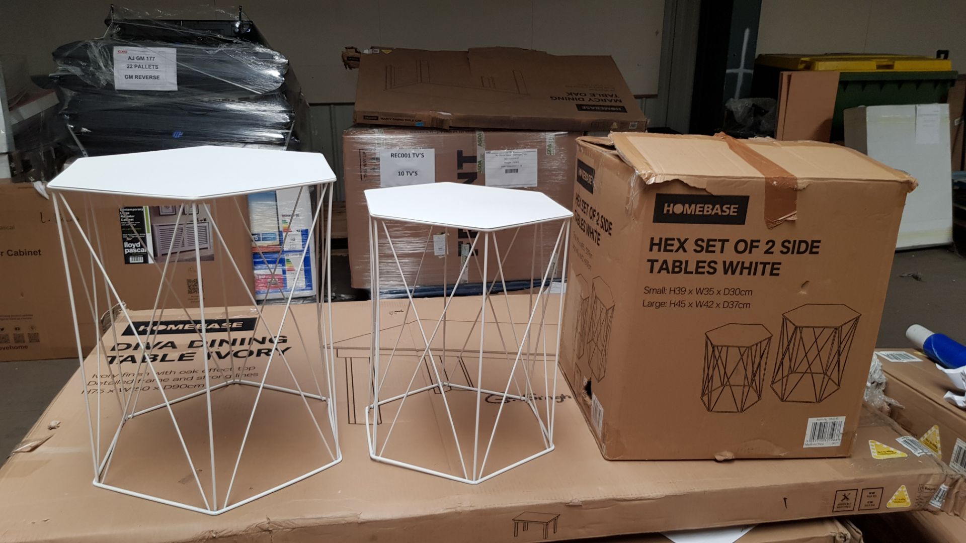 (44/Mez) 2x Items. 1x Hex Set Of 2 Side Tables White RRP £30 Small: (H39x W35x D30cm). Large: (H4... - Image 9 of 17