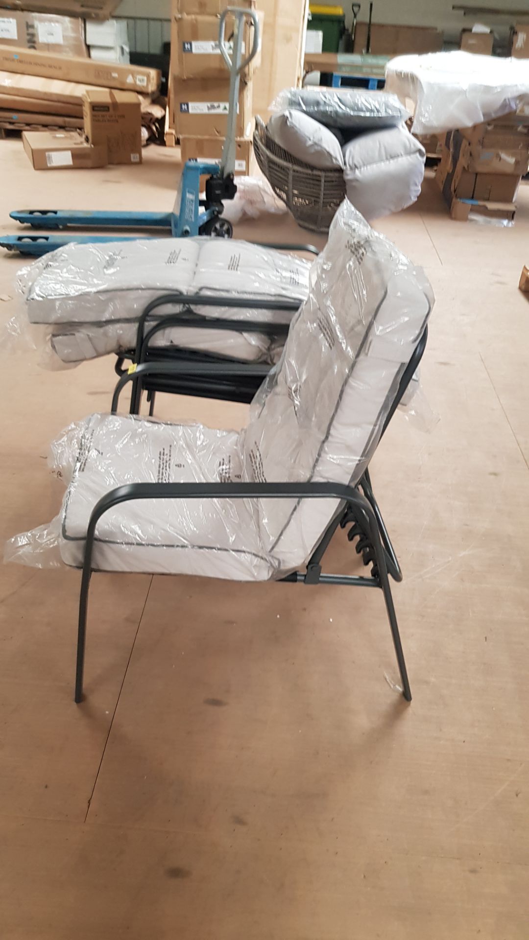 (41/Mez) Lot RRP £210. 3x Reclining Metal Chair With 3x Cushion RRP £70 Each. Chair: (H93 x W55.... - Image 3 of 7