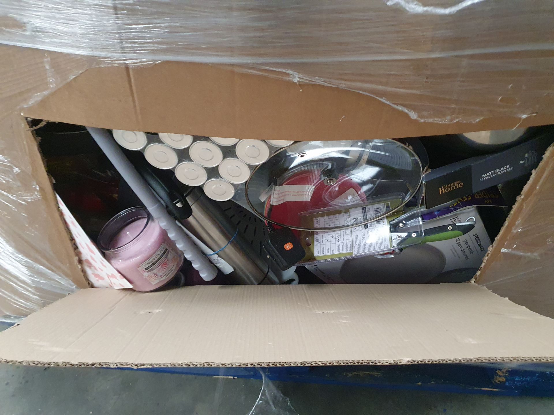 1x 270KG Lucky Dip Pallet Created 28/05/2022. Mixed Items To Include: Childs Car Seat. Baby Bounc... - Image 16 of 26