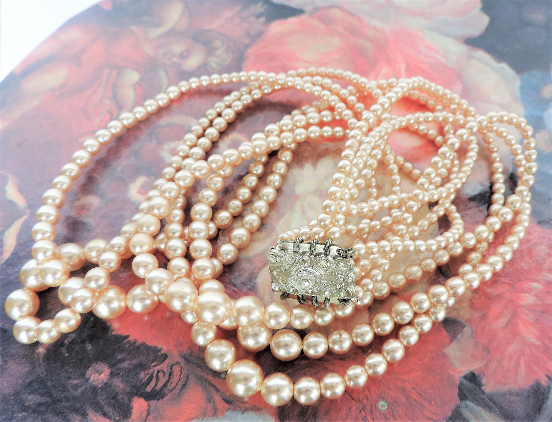 Vintage Five Strand Graduated Pearl Necklace - Image 2 of 4