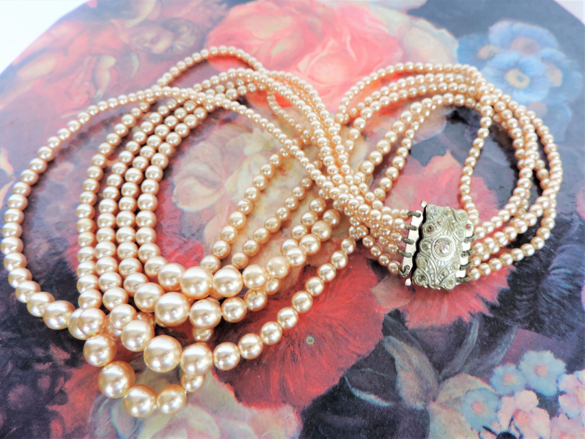 Vintage Five Strand Graduated Pearl Necklace - Image 4 of 4