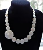 Mother of Pearl Necklace New with Gift Box