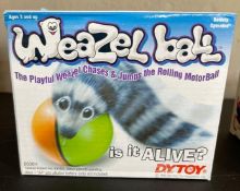 48 x Brand new, Iconic 80s Vintage Toys - Weasel Ball, battery operated