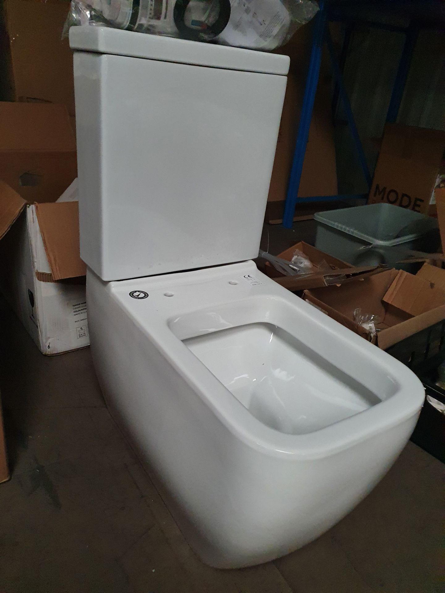 Title: RRP £300. Modern Dual Flush Toilet. Appears New & UnusedDescription: RRP £300. Modern Dual - Image 2 of 5