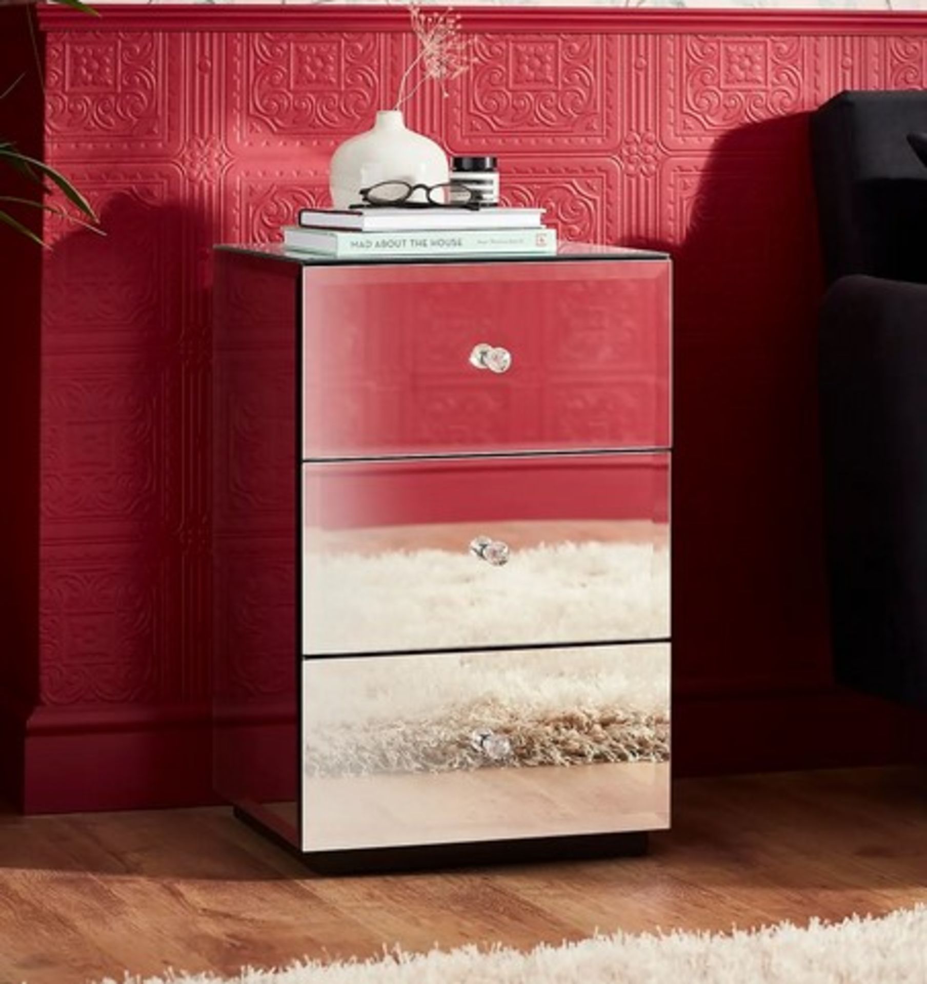 (33/R3/P) RRP £150. Mandy Mirrored 3 Drawer Bedside Table. Beautiful Mirrored Furniture With Beve... - Image 5 of 6