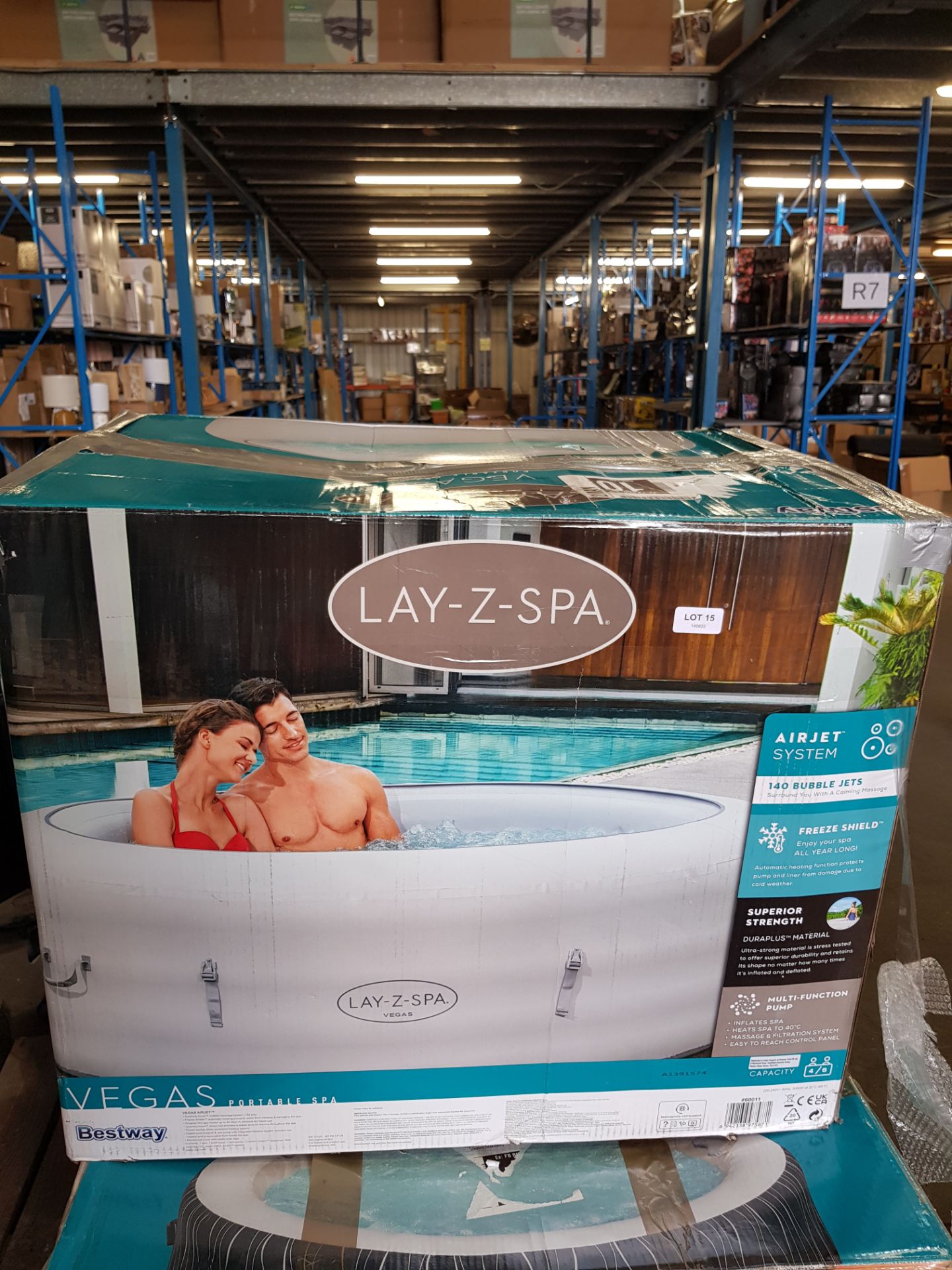 (15/R1/P) RRP £490. Lay Z Spa Vegas Airjet 4-6 Person Hot Tub. Dimensions: (L196x W196x D61cm). S... - Image 8 of 8