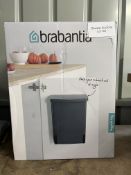 Brabantia 10L Bin. RRP £26.00 - GRADE U