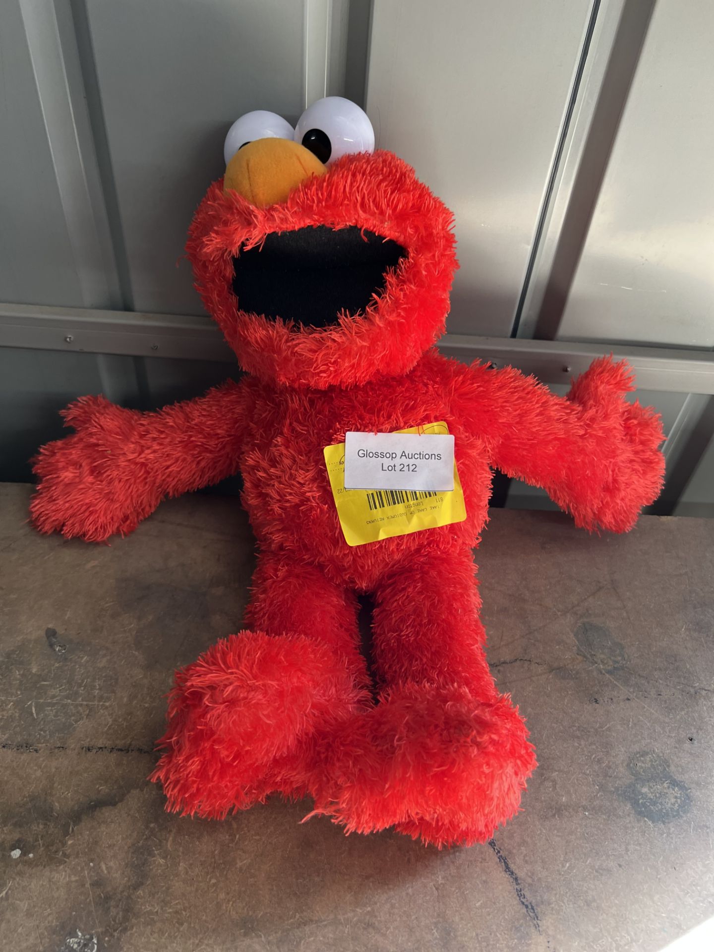 Sesame Street 18"" Tickle Me Elmo Laughs & Giggles Children's Kids Cuddly Toy. RRP £43.00 - GRADE U - Image 2 of 2