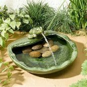 Outdoor water fountain Solar Powered Ceramic Frog Fountain. RRP £69.99 - GRADE U
