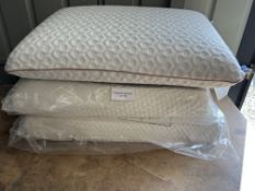 X3 Specialist orthopaedic Pillows. RRP £80.00 - GRADE U