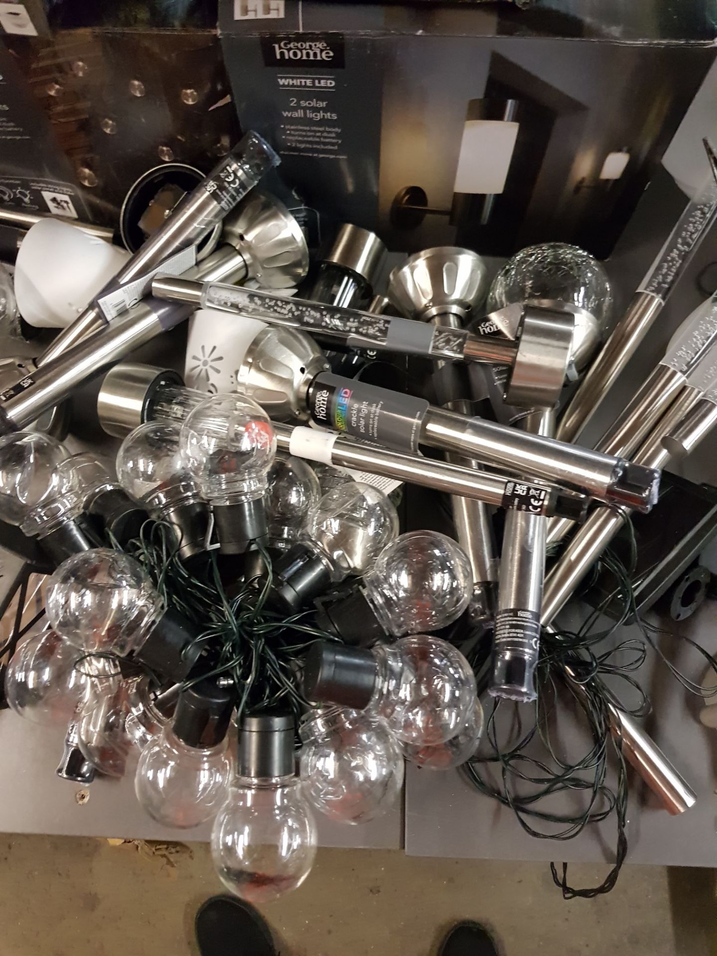 (82/8G) Lot RRP Circa £170+. Mixed Solar Lights Lot – Approx. 40x Items. To Include 3x White LED S.. - Image 11 of 26