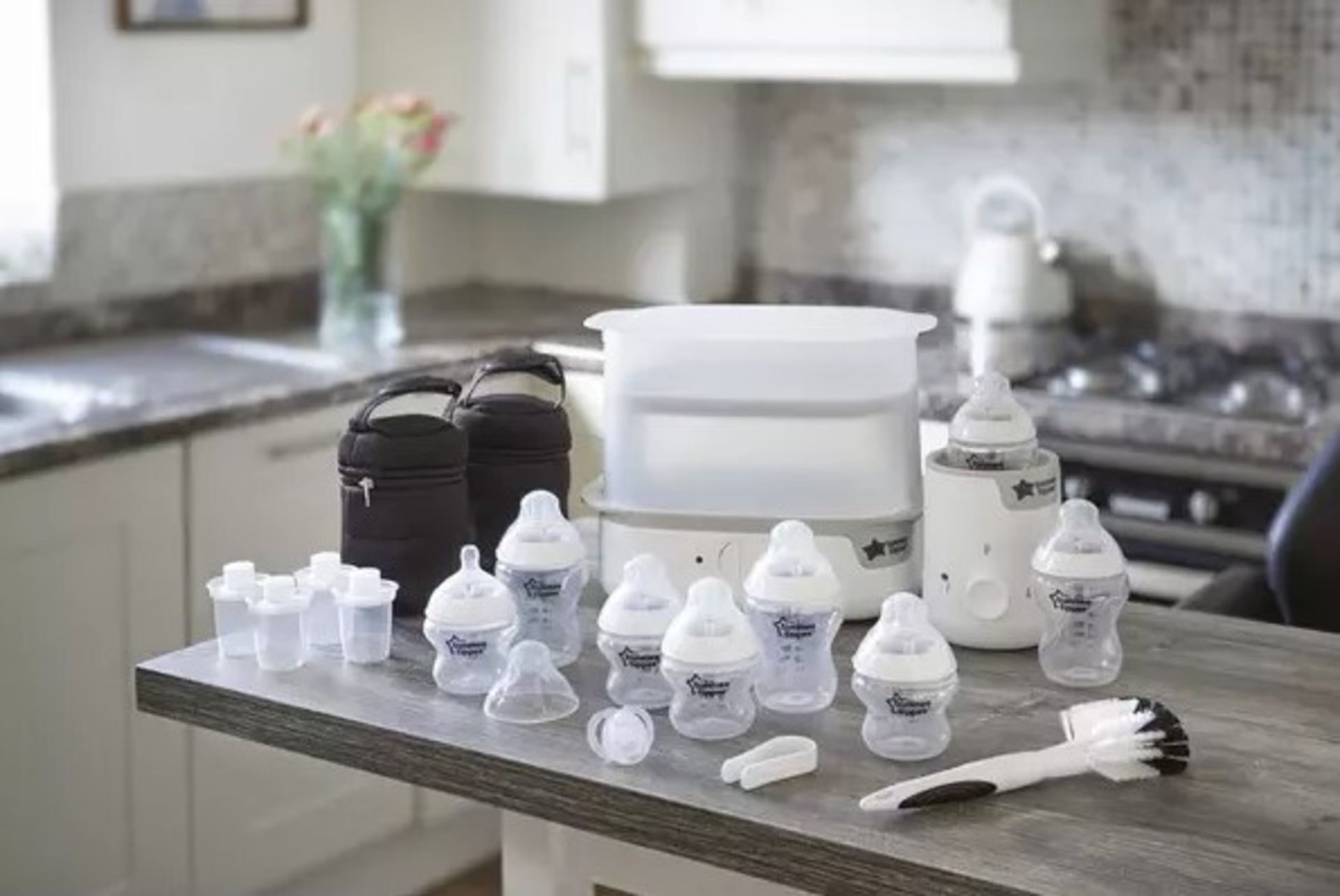 (38/7L) Lot RRP £318. 2x Tommee Tippee Closer To Nature Complete Feeding Set White RRP £159 Each. - Image 2 of 3