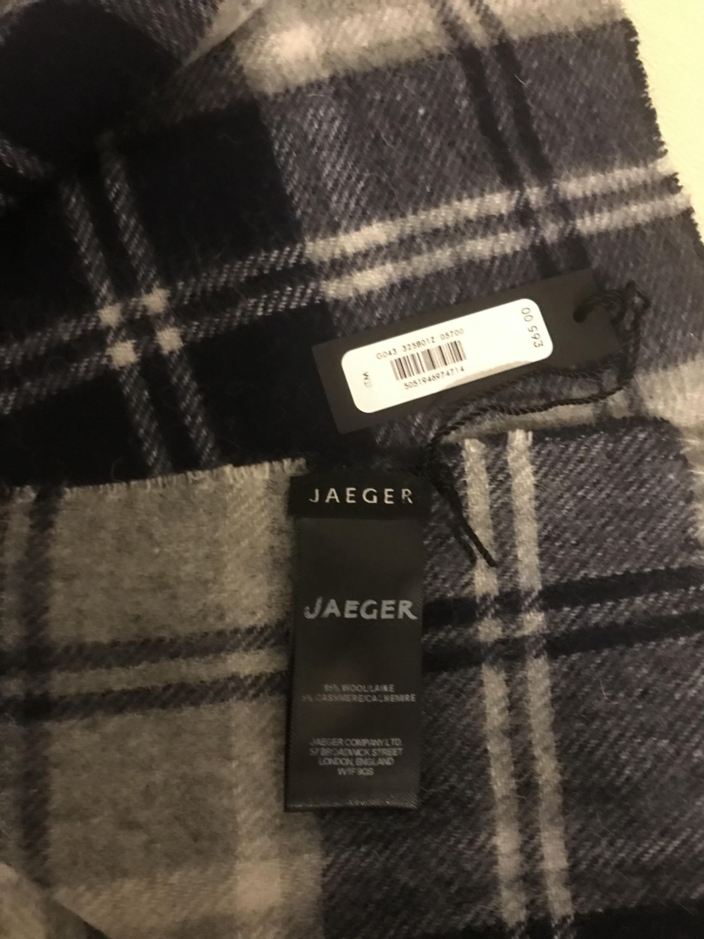 Jaeger Wool and Cashmere Blue Check Scarf Brand New - Image 3 of 3