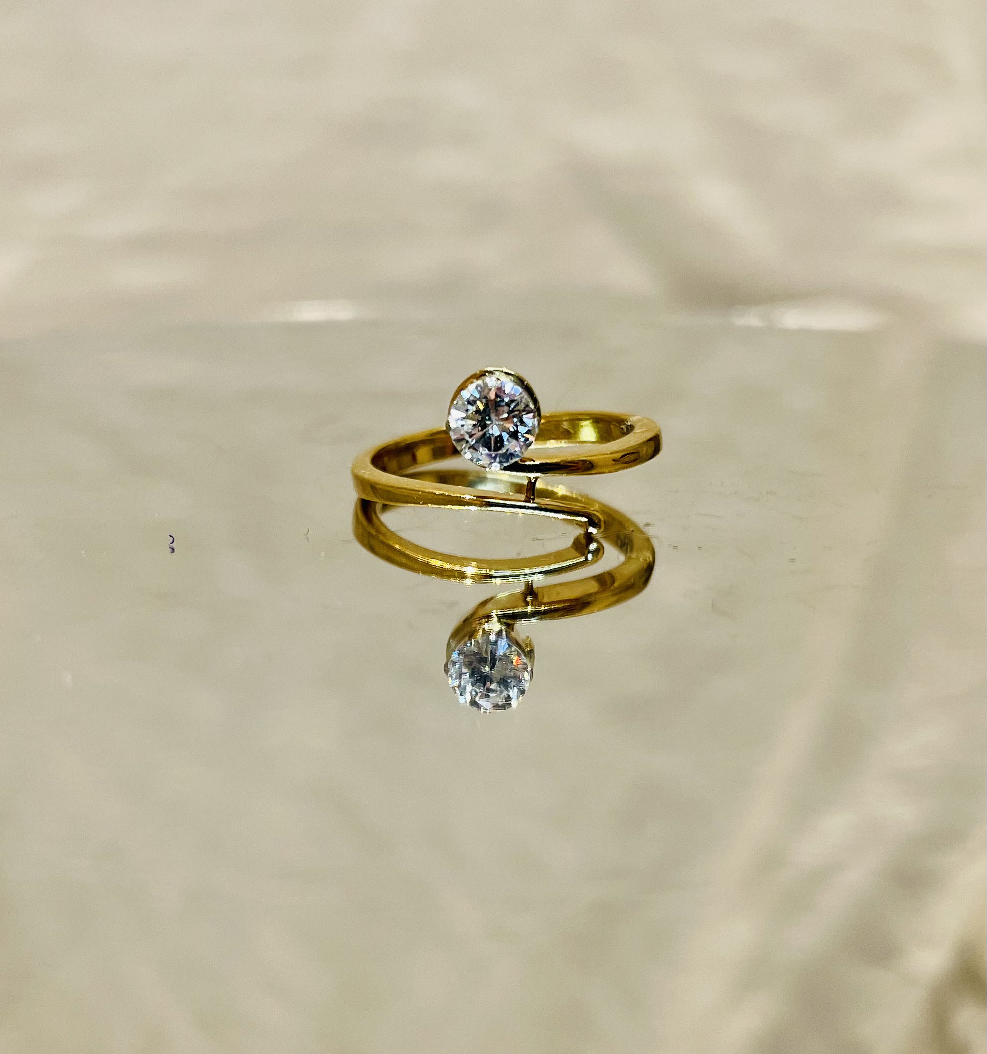 Beautiful Natural 0.30 CT VVS Diamond Ring with 18k Gold - Image 2 of 3