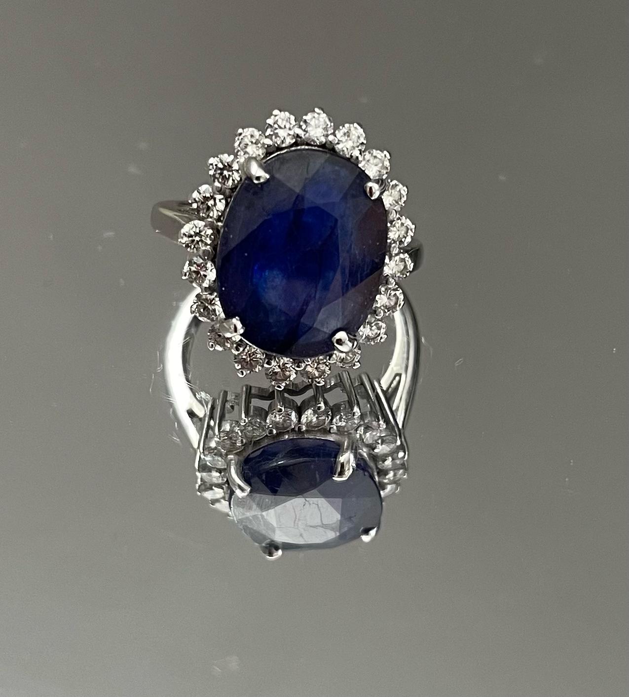 Beautiful 7.90Ct Natural Ceylon Blue Sapphire with Natural Diamonds & 18k W Gold - Image 3 of 7