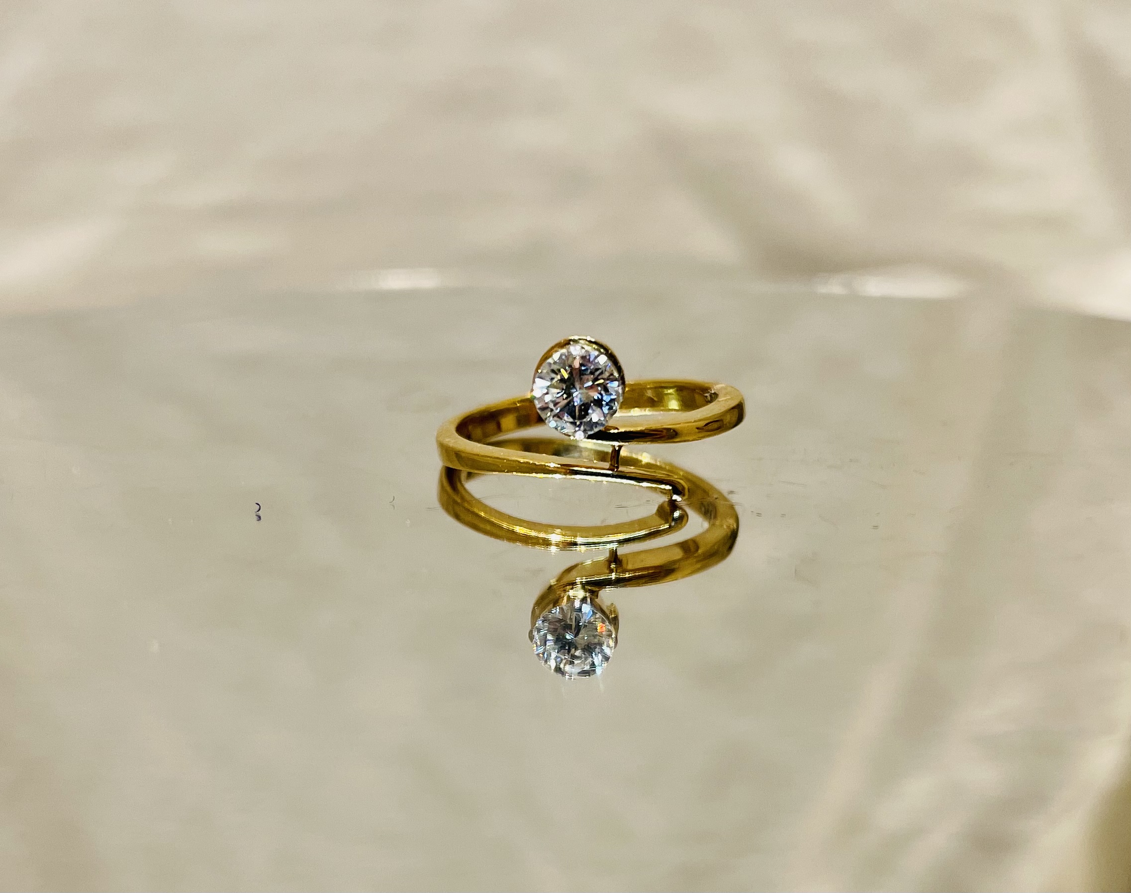 Beautiful Natural 0.30 CT VVS Diamond Ring with 18k Gold