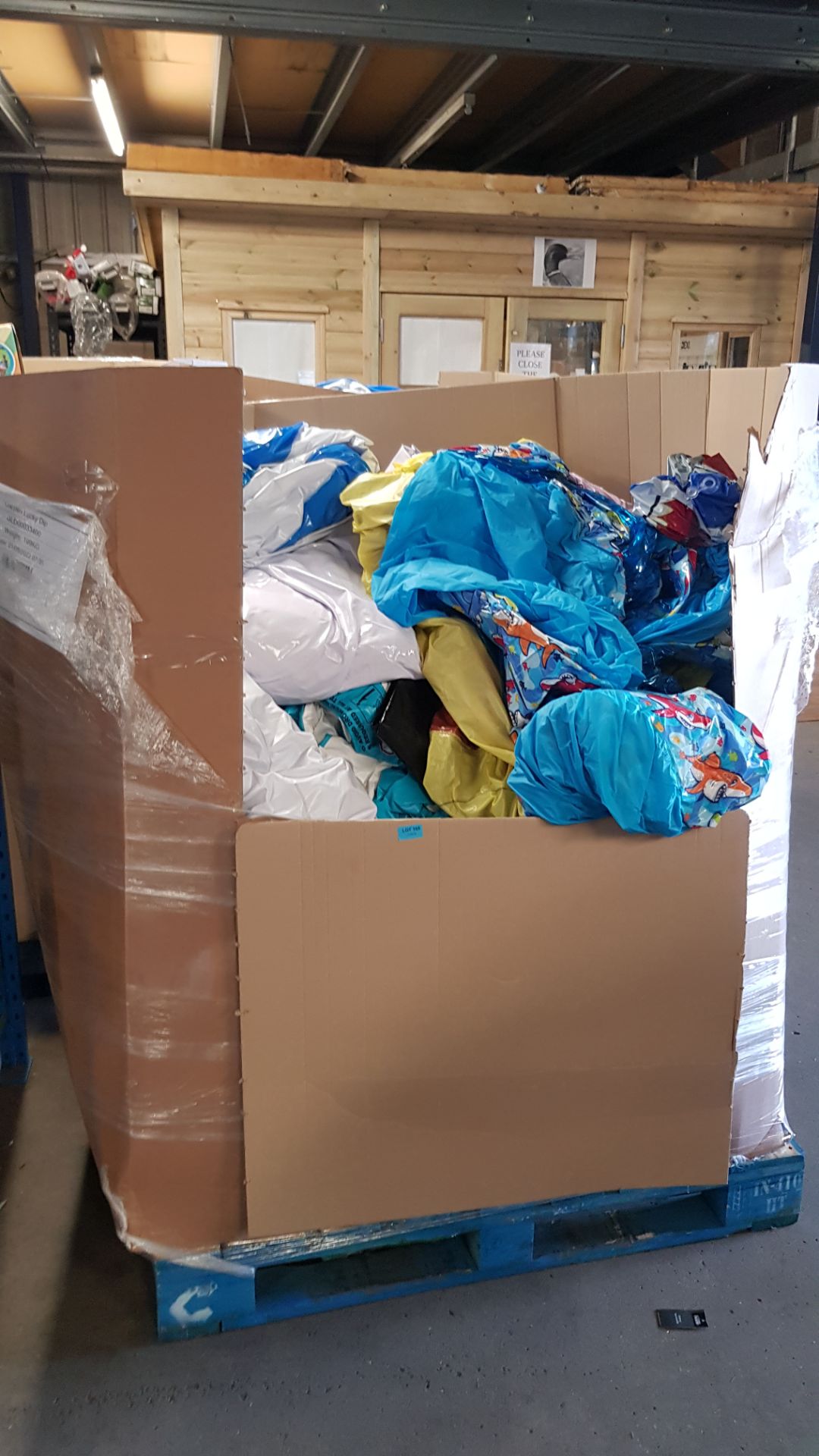 (165/P) Trader’s Lot – Contents Of Full Pallet. A Quantity Of Mixed Kid’s Connection Inflatable I... - Image 10 of 17