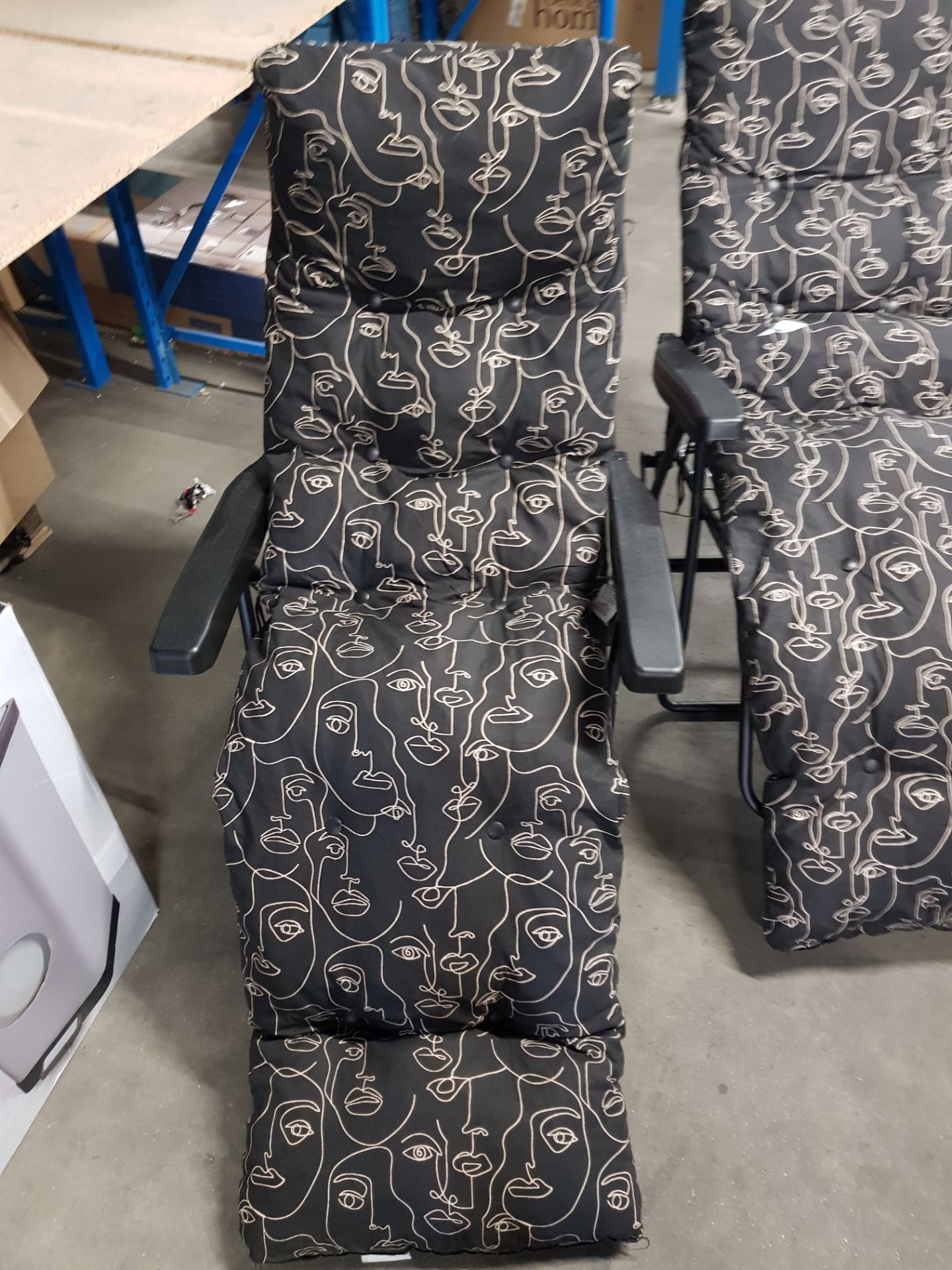 (51/6K) Lot RRP £140. 4x Multi-Position Relaxer Chair With Abstract Faces Design RRP £35 Each. (1... - Image 7 of 11