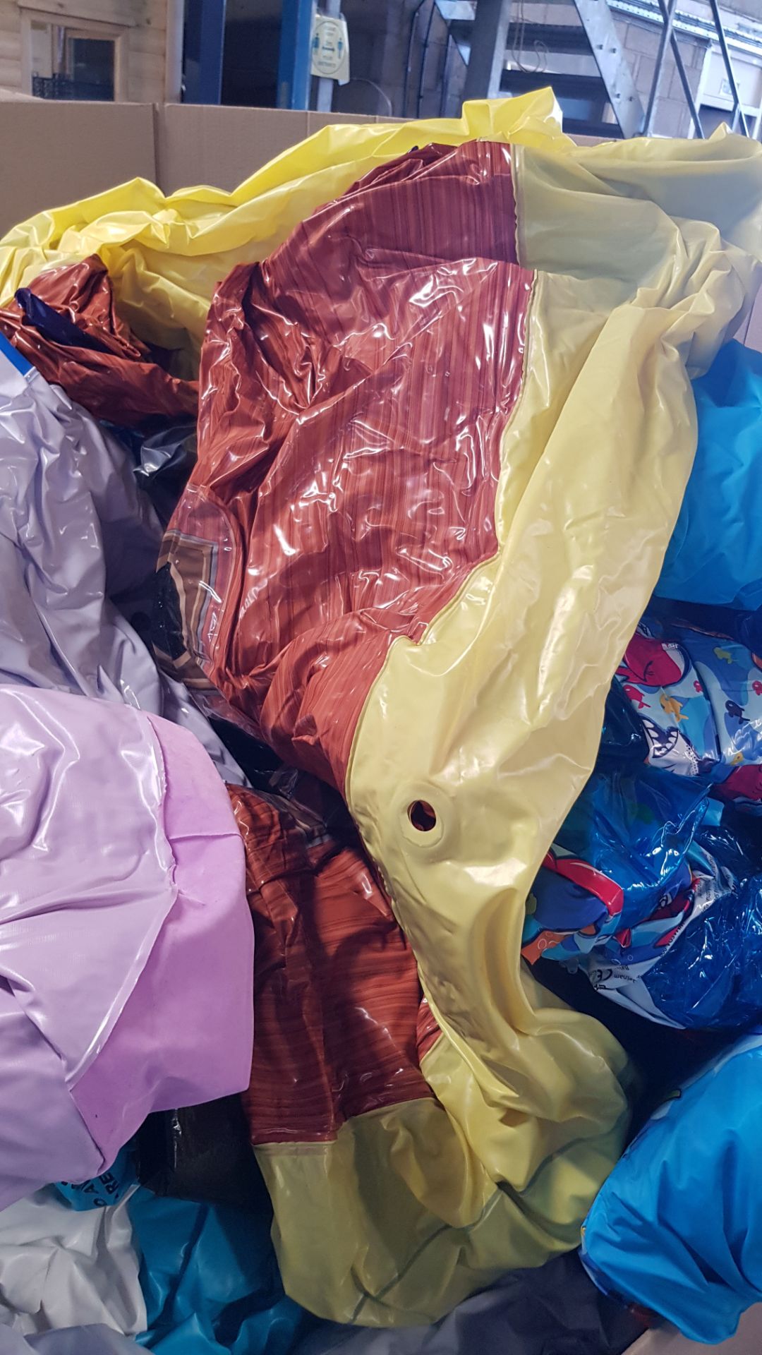 (165/P) Trader’s Lot – Contents Of Full Pallet. A Quantity Of Mixed Kid’s Connection Inflatable I... - Image 15 of 17