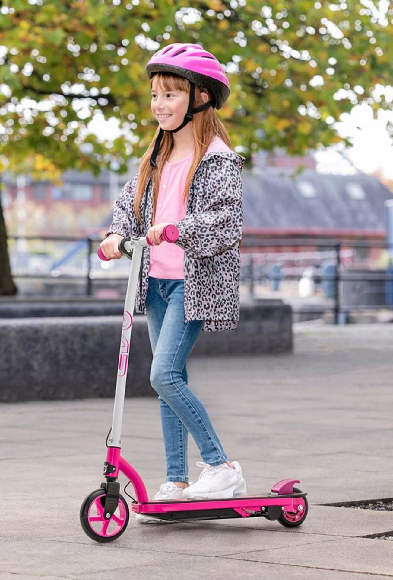 (59/Mez/R1E) RRP £85. EVO Pink Electric Scooter. 145mm front tyre. 120mm rear tyre. Rear brake. K... - Image 2 of 4