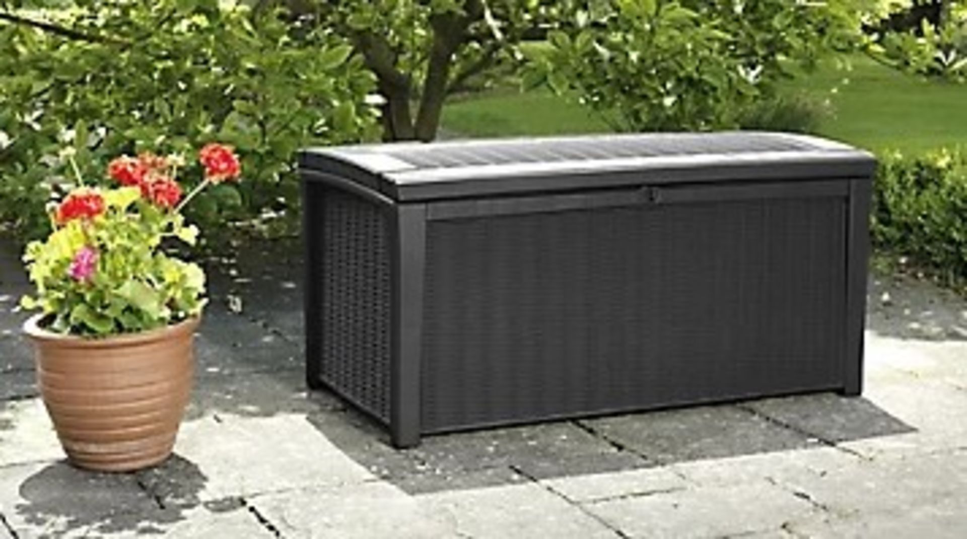 (34/Mez) RRP £199. Keter Borneo 416L Rattan Effect Storage Box Anthracite. Durable Weather Resist...