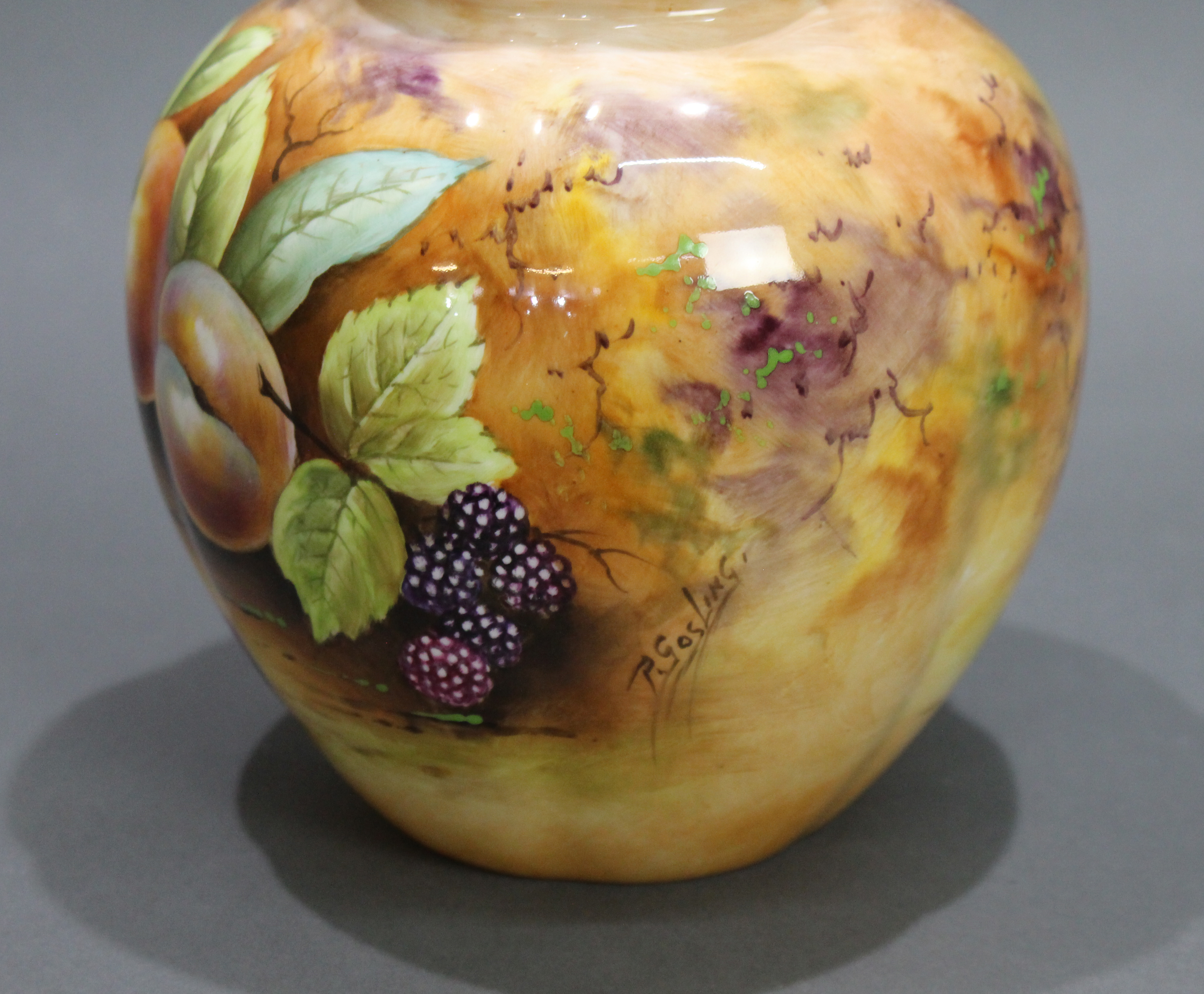 Peter Gosling Hand Painted Fruit Vase - Image 2 of 5