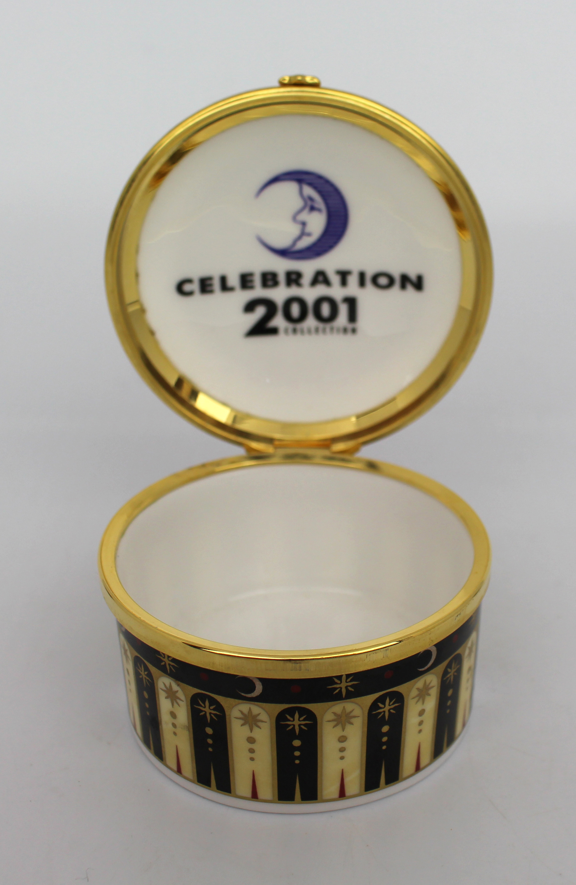 Royal Worcester Celebration 2001 Trinket Box - Image 3 of 4