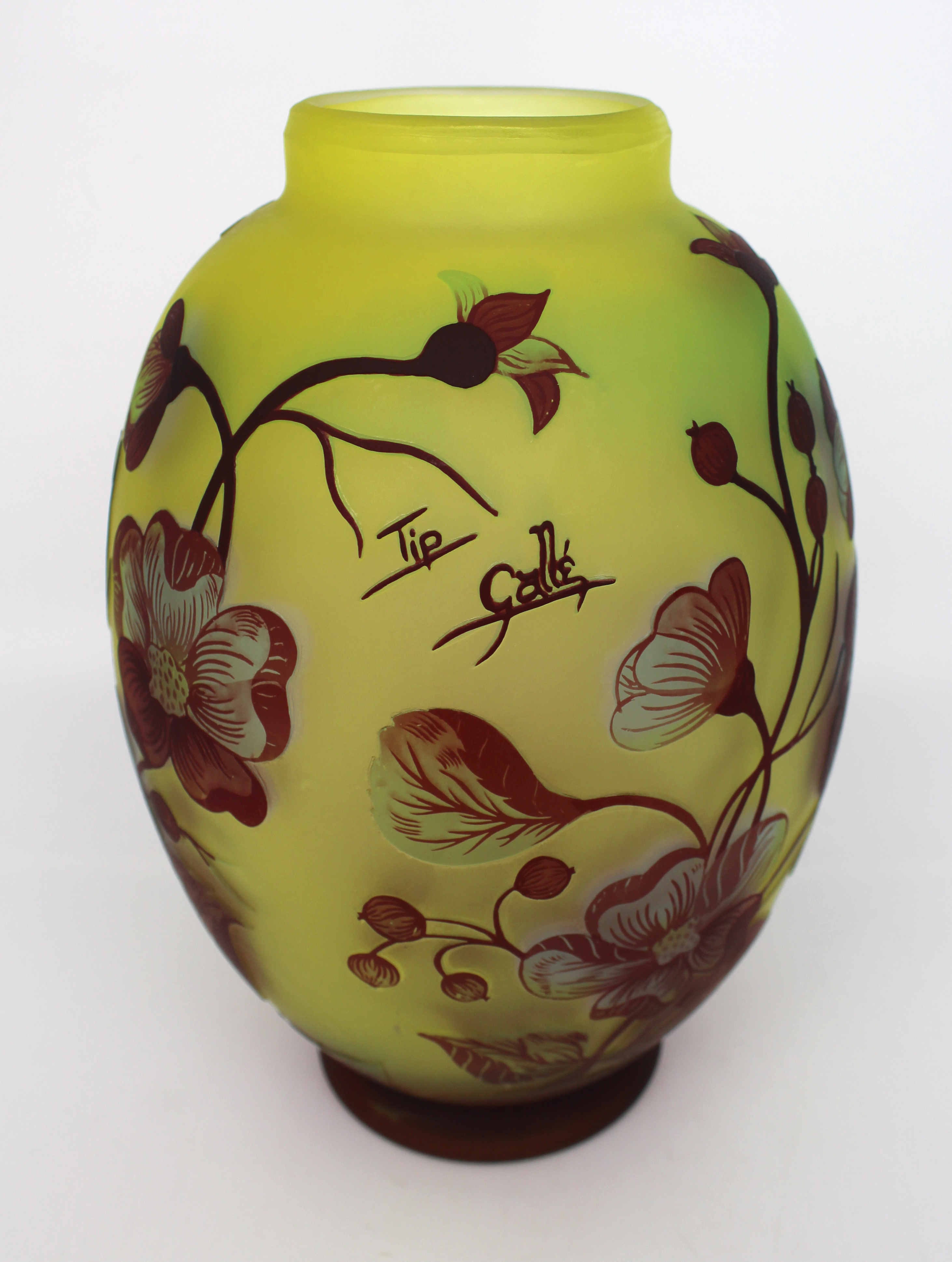 Tip Gallé Art Nouveau Style Vase - Image 6 of 6