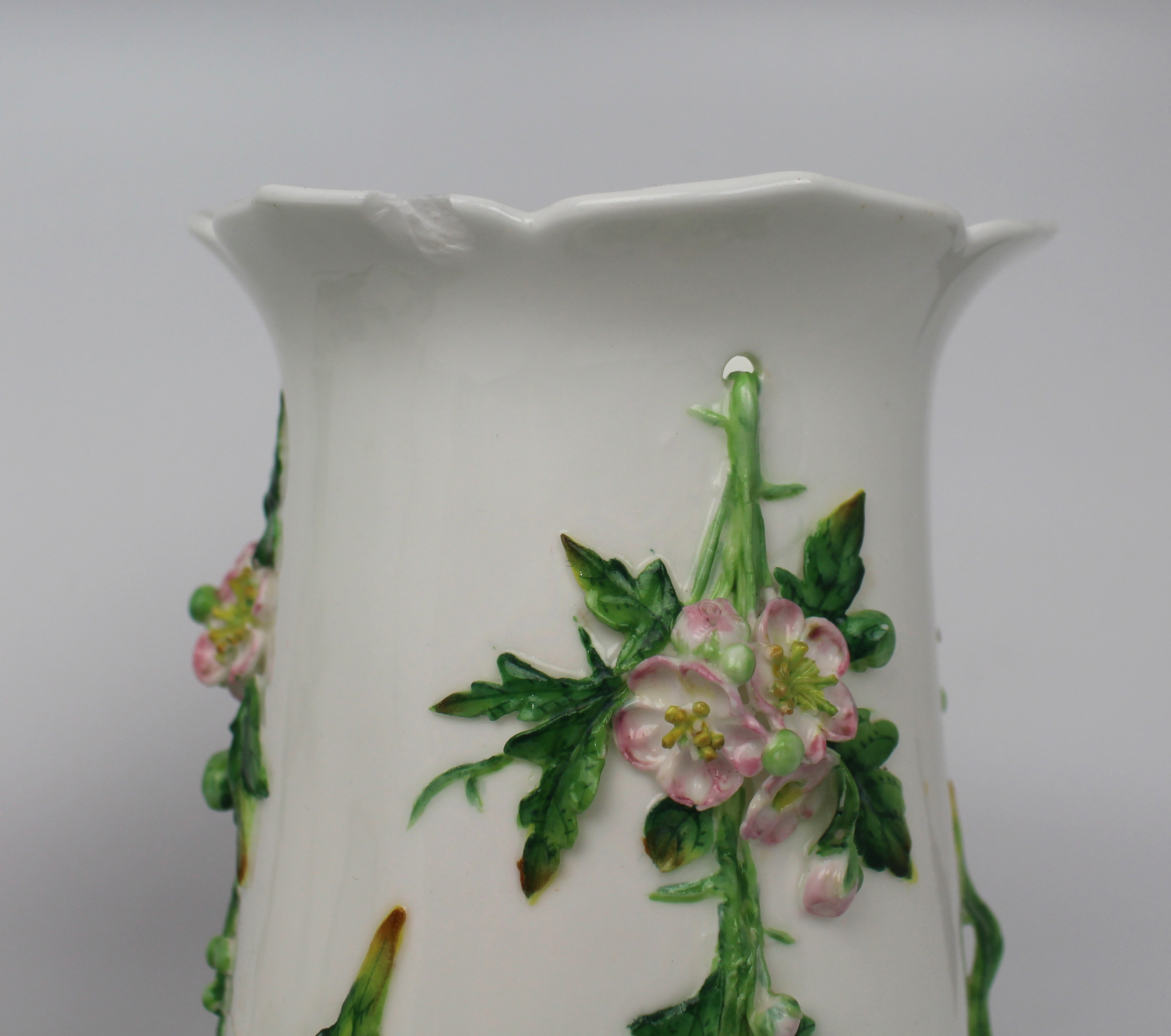 Pair of Antique Floral English Vases - Image 6 of 7