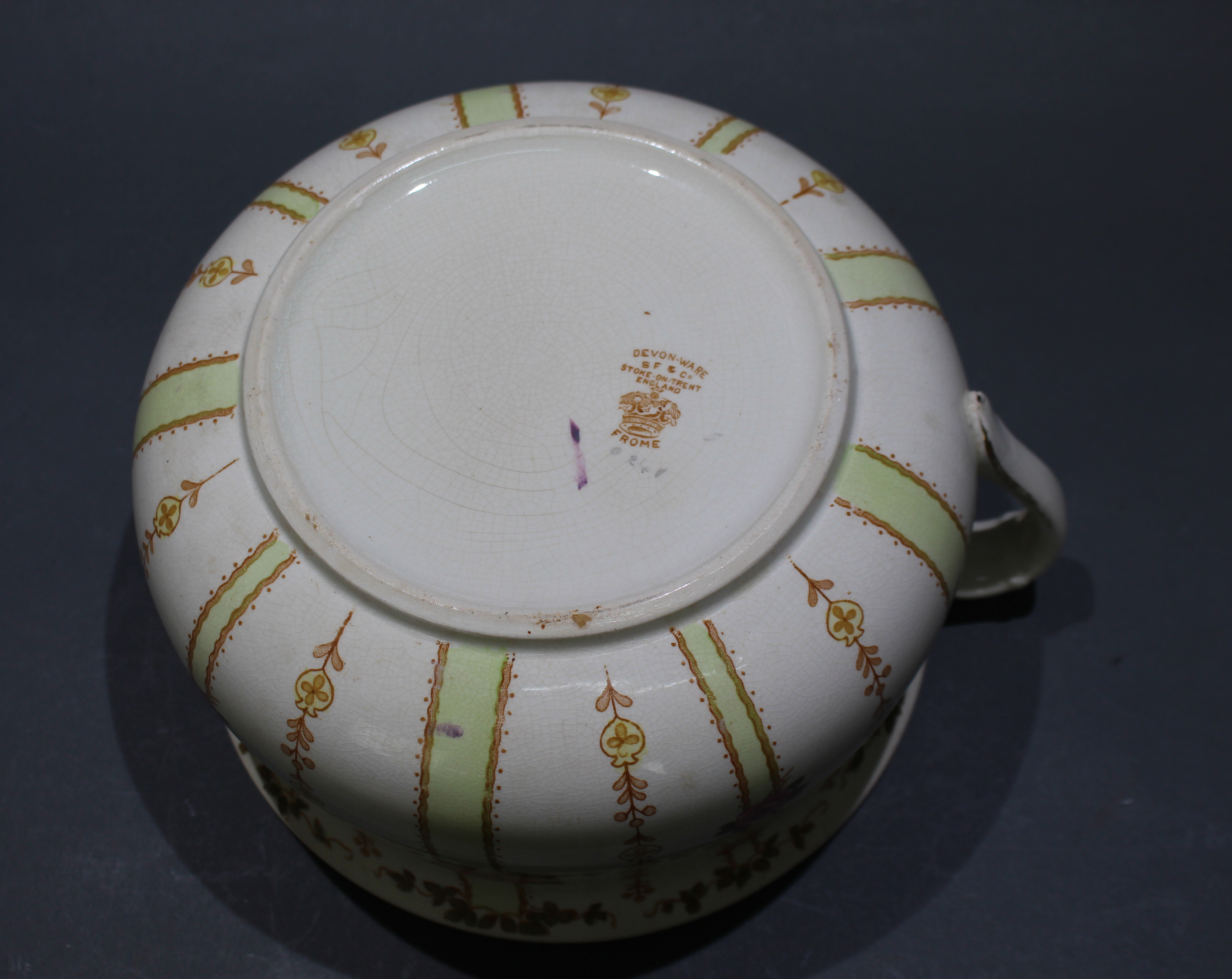 Devon ware Fieldings Frome Early 20th c. Chamber Pot - Image 2 of 3