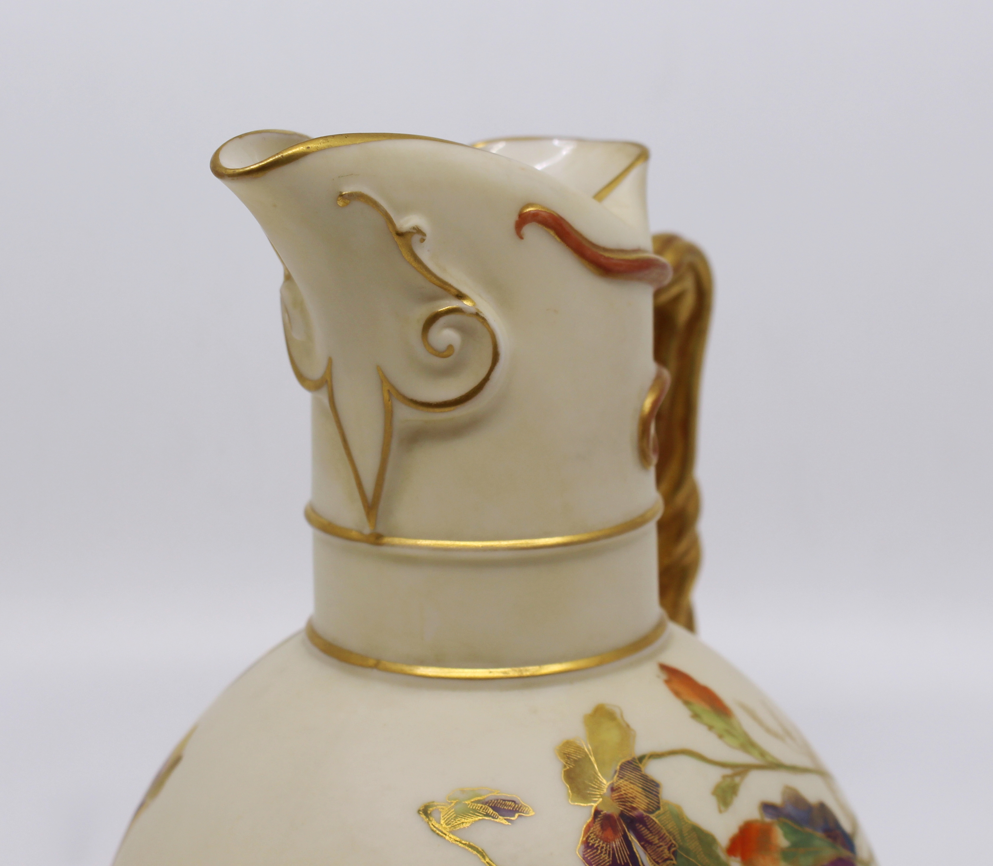 Late 19th c. Royal Worcester Gilded Blush Jug 1891 Model 1378 - Image 4 of 8