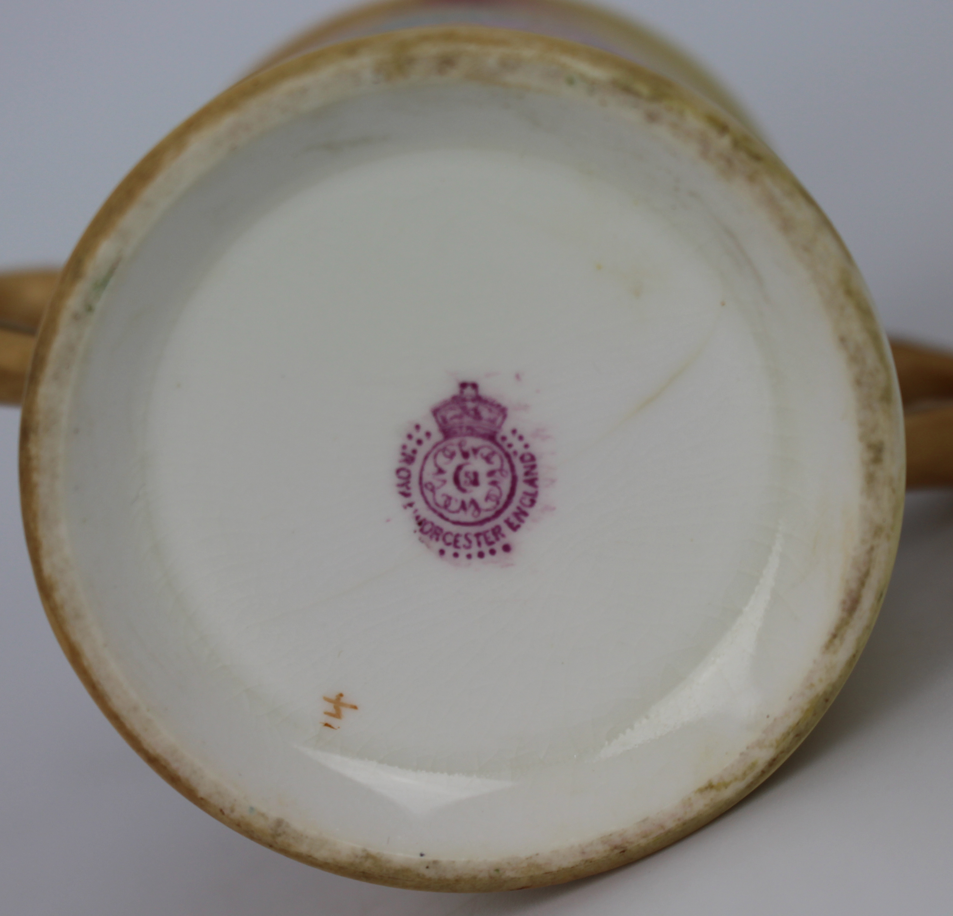 Edwardian Royal Worcester Small Two Handled Blush Cup - Image 7 of 7