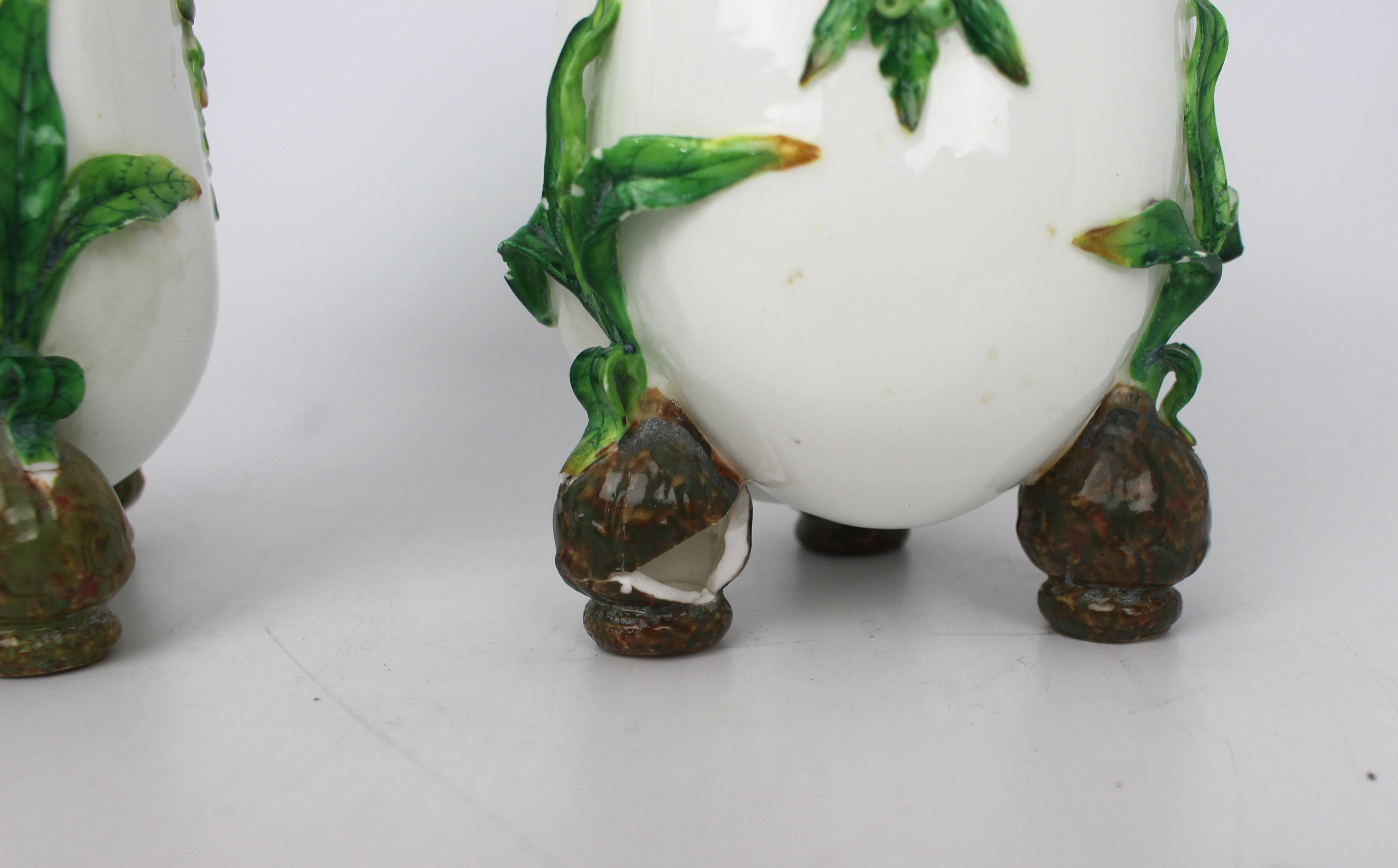 Pair of Antique Floral English Vases - Image 5 of 7