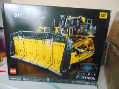 Area Z9, Brand new Lego D11 bulldozer 42131