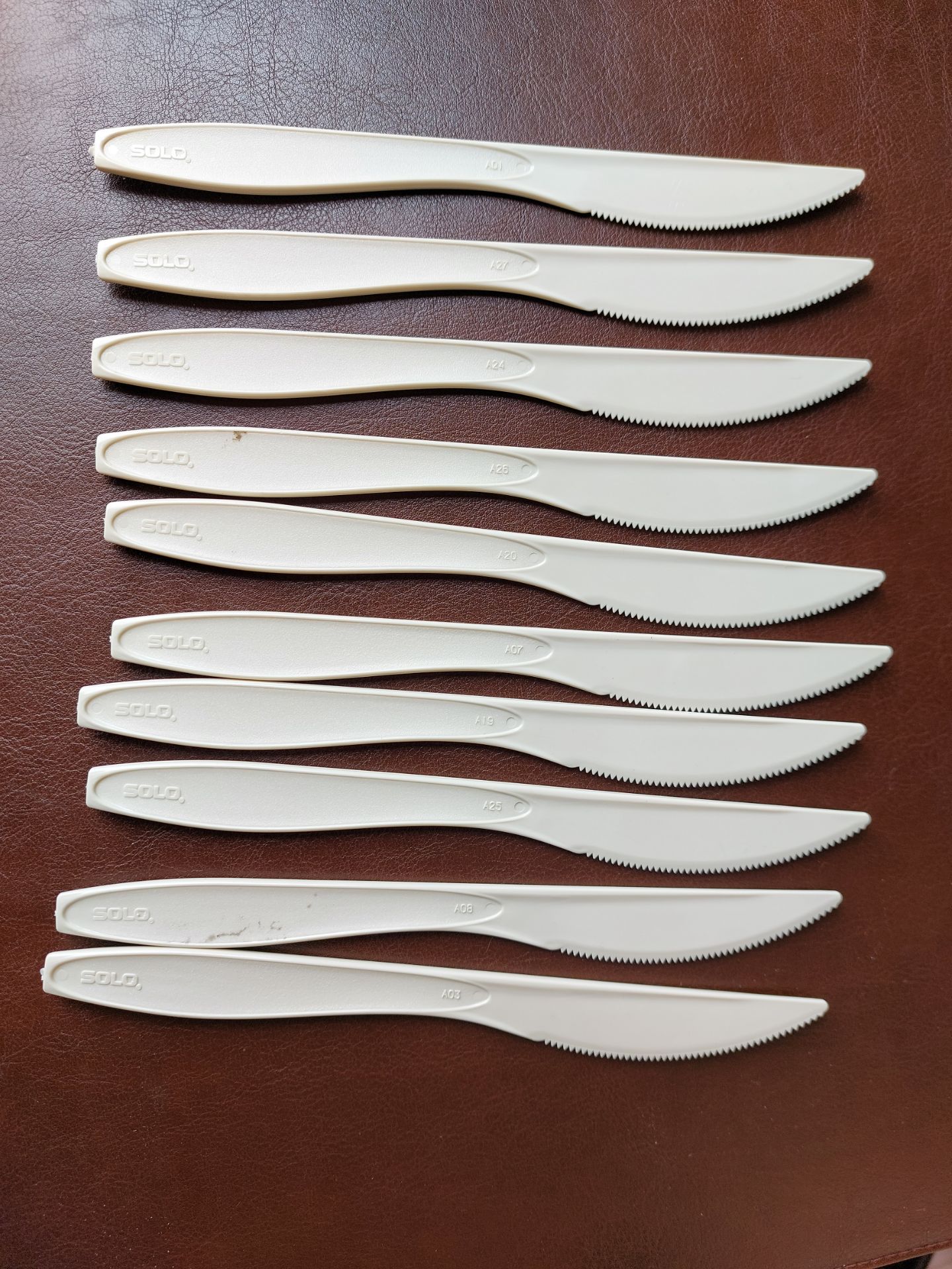 Plastic Knives and Forks - Box of 200 of Each - Image 3 of 3