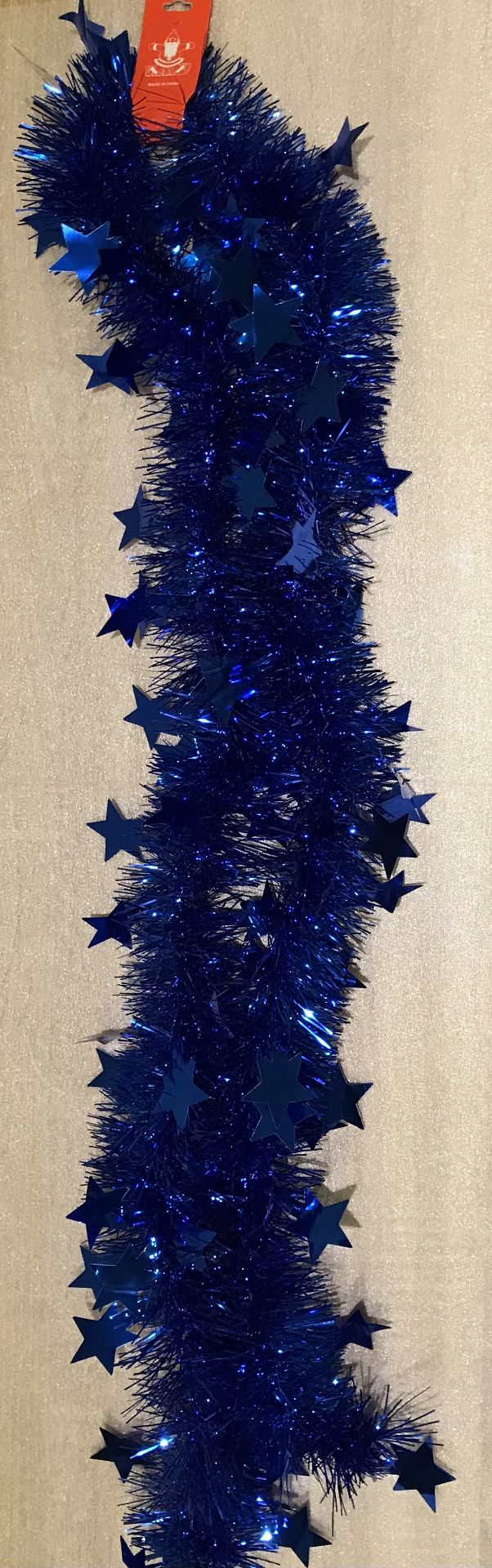 500 X Tinsel With Stars 1.8M Long 5 Colours Gold, Silver, Red, Blue, Green - Image 4 of 6