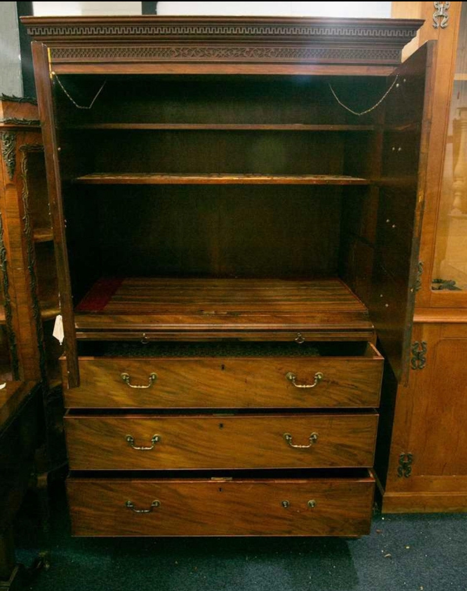 Mahogany Linen Press Disguised As a Chest on Chest - Image 2 of 2