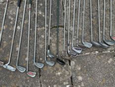 18 x Golf Clubs Including Golf Umbrella
