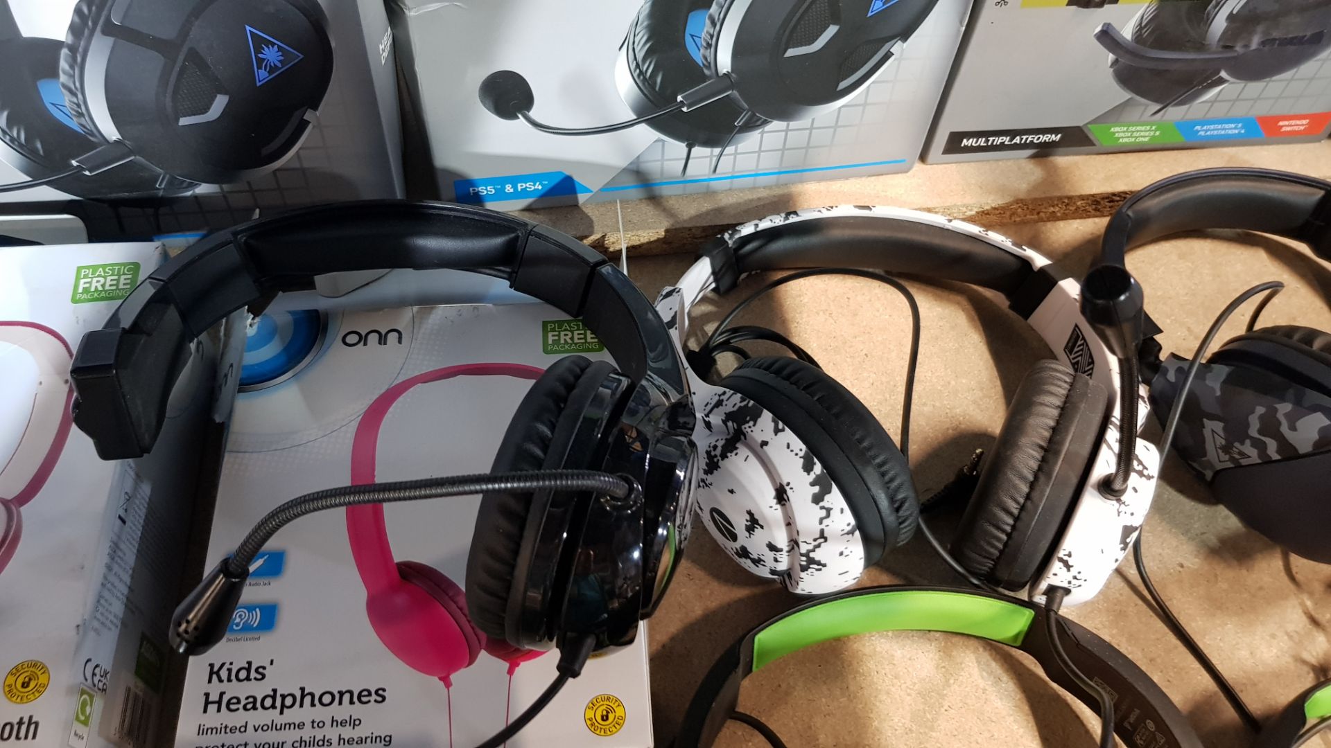 (60/5J) Lot RRP Circa £150+. 23x Mixed Gaming Headset / Controller Items. To Include 2x Turtle Be... - Image 17 of 18