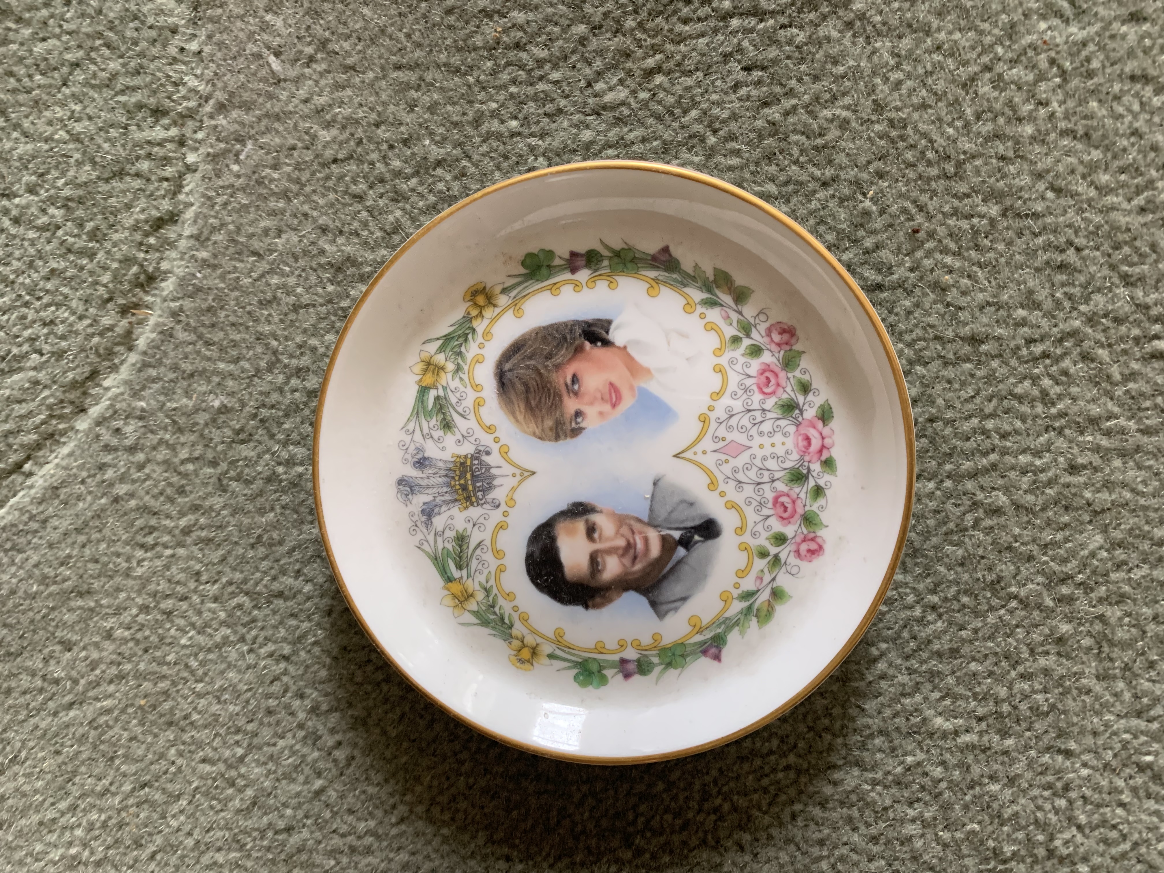 Three Charles And Diana Marriage Cups Plus Commemorative Ashtray. - Bild 3 aus 3