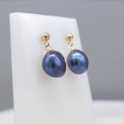 A Pair Of Yellow Gold Droplet Earrings With Suspended Blue/Black Pearls