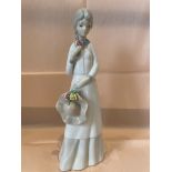 Porcelanas Miquel Requena S.A Figurine