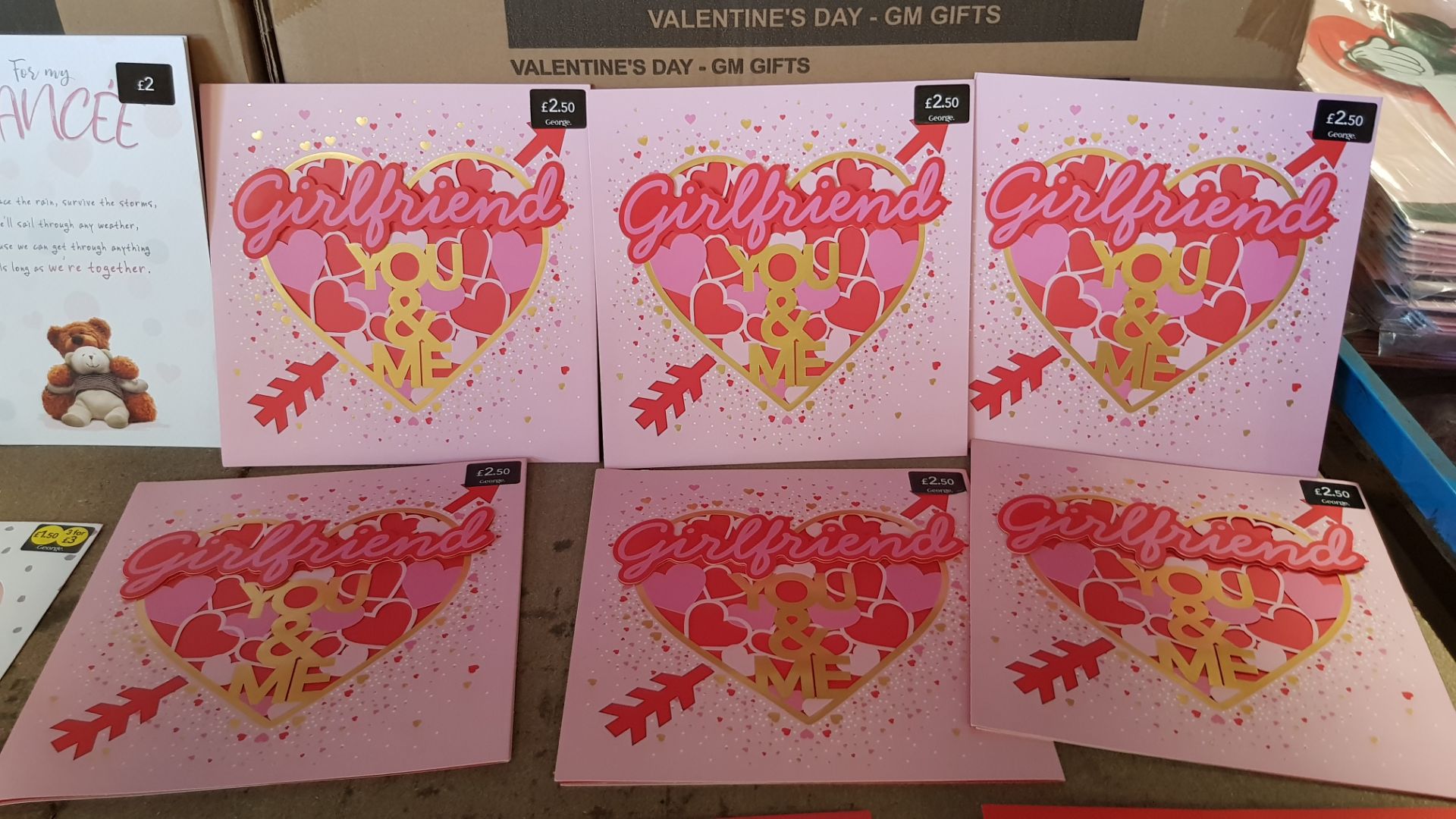 (136/2F) A Quantity Of Mixed Greeting Cards & Envelopes RRP £1-£4 Each. To Include Valentine & Bi... - Image 17 of 28