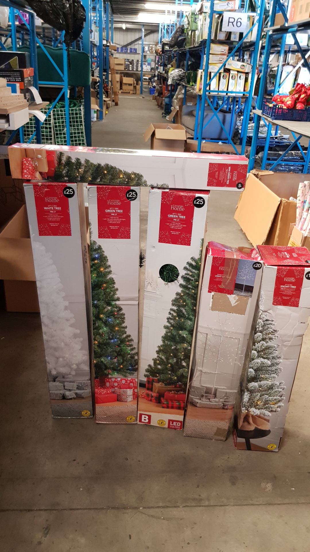 (31/1C) 6x Items – Lot RRP £116. 2x 6ft Green Tree Pre Lit RRP £25 Each. 1x 6ft White Tree Pre Li... - Image 4 of 7