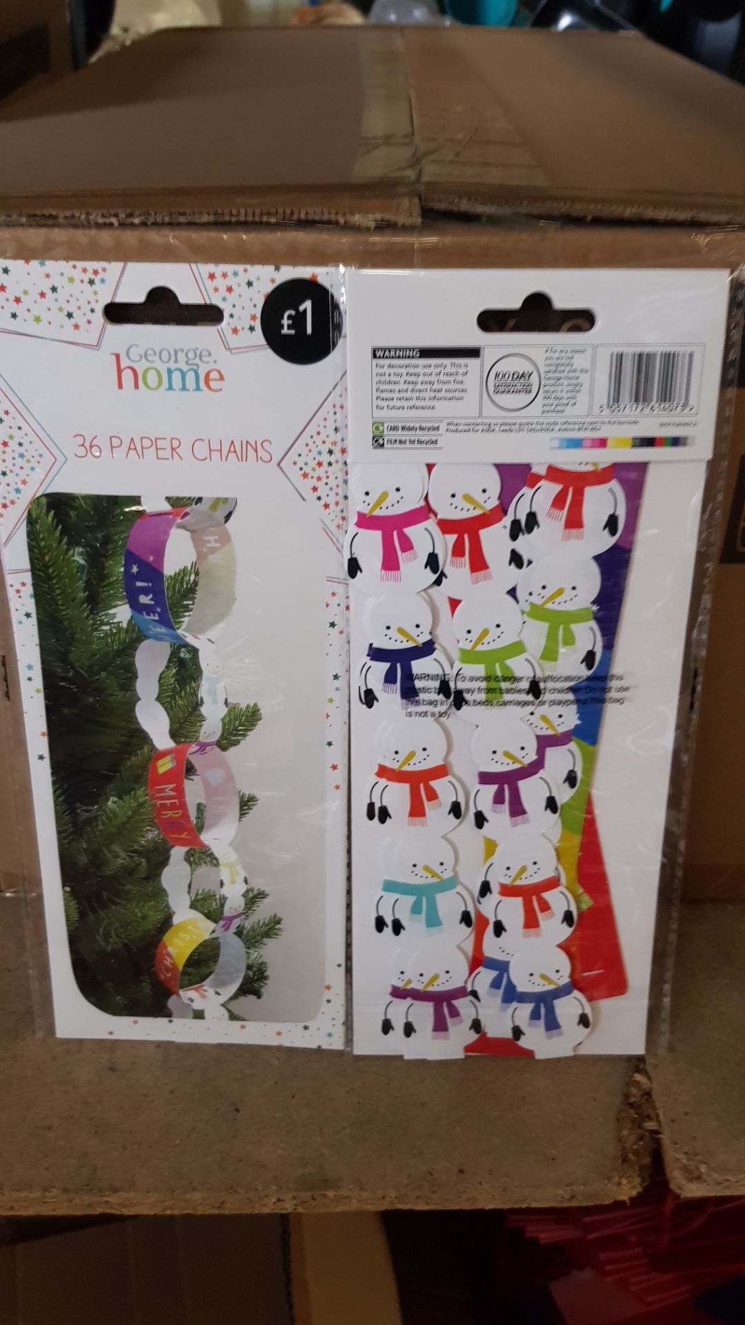 (56/1E) Lot RRP £100. Approx. 19x Large Present Cover RRP £2 Each. 62x 36 Christmas Paper Chain Pa.. - Image 5 of 5