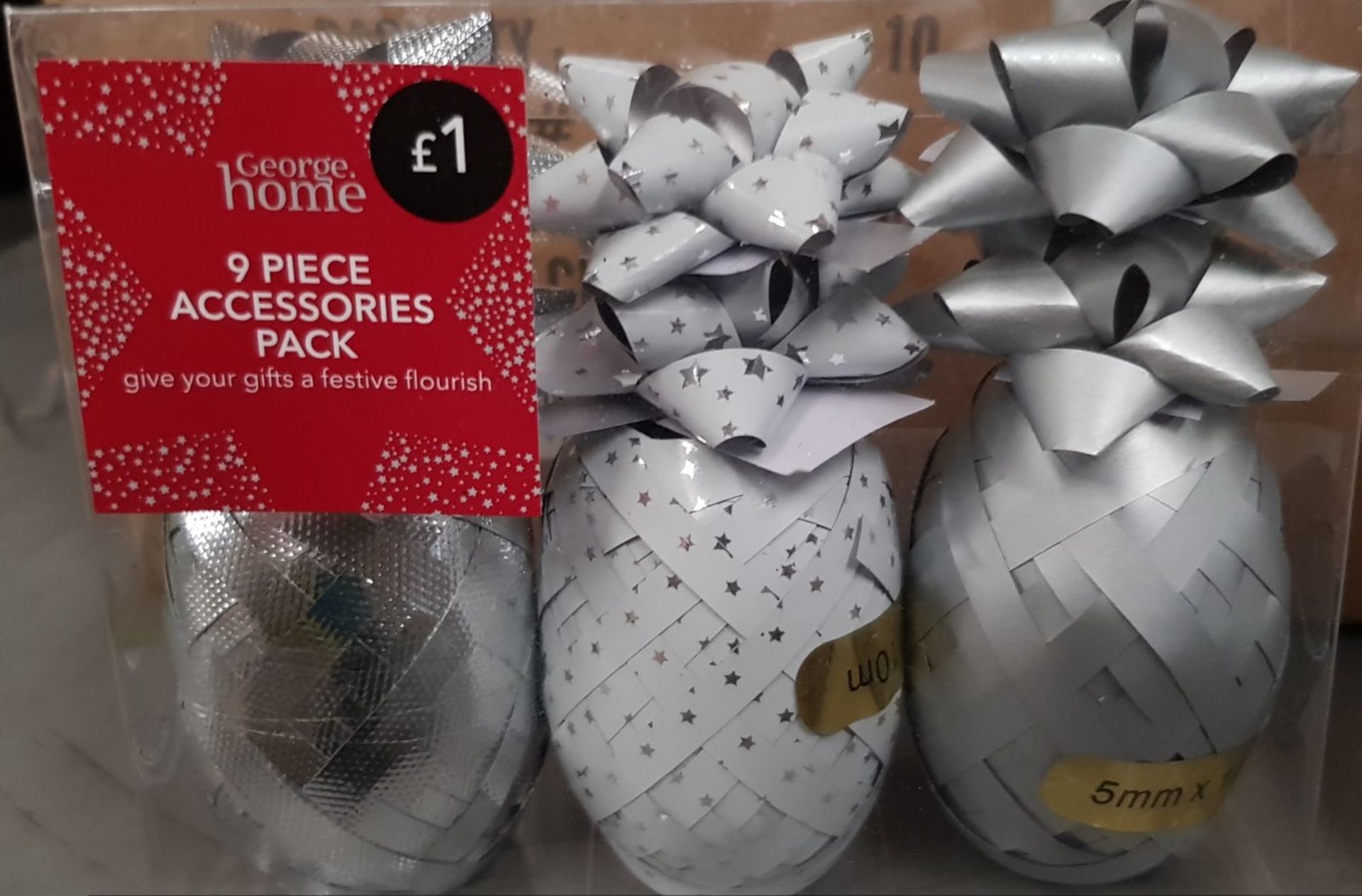 (50/1C) Lot RRP £100. Approx. 100x Units RRP £1 Each. 26x Silver Bow Packs. 27x Silver Ribbon Pac...