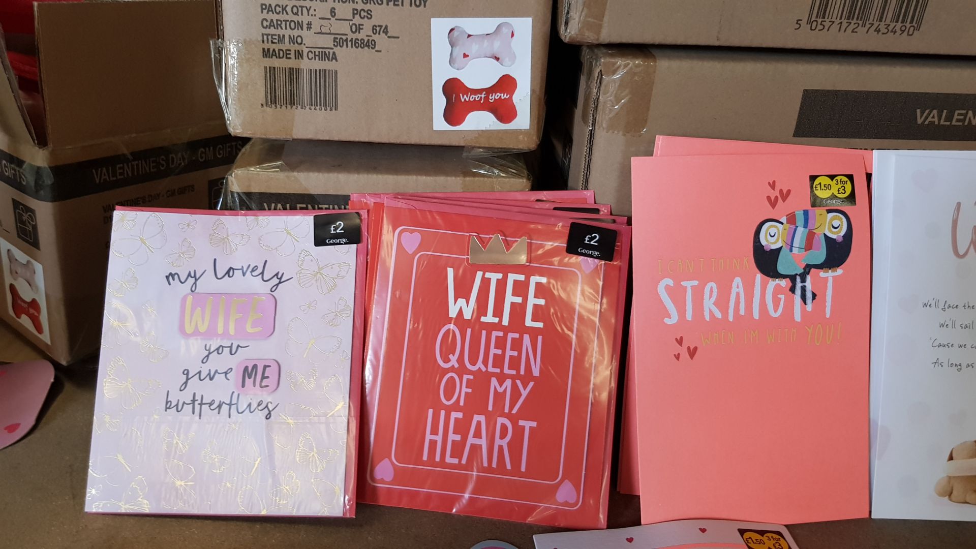 (136/2F) A Quantity Of Mixed Greeting Cards & Envelopes RRP £1-£4 Each. To Include Valentine & Bi... - Image 25 of 28